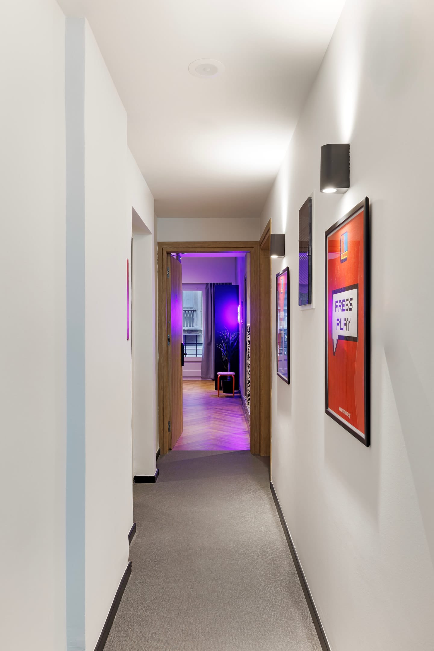 Retroverse Hostel