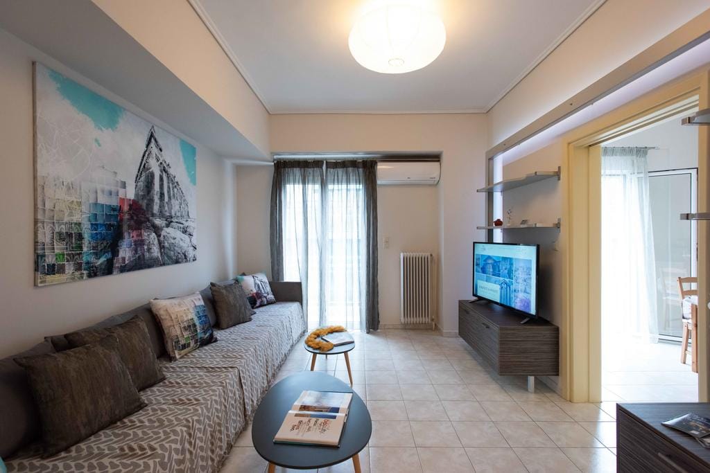 Blue Ark Romantic Studio under Acropolis