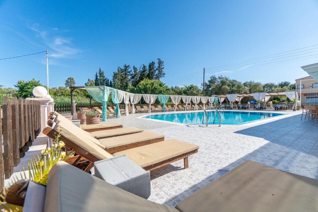 Saint Peter Bay Aparthotel