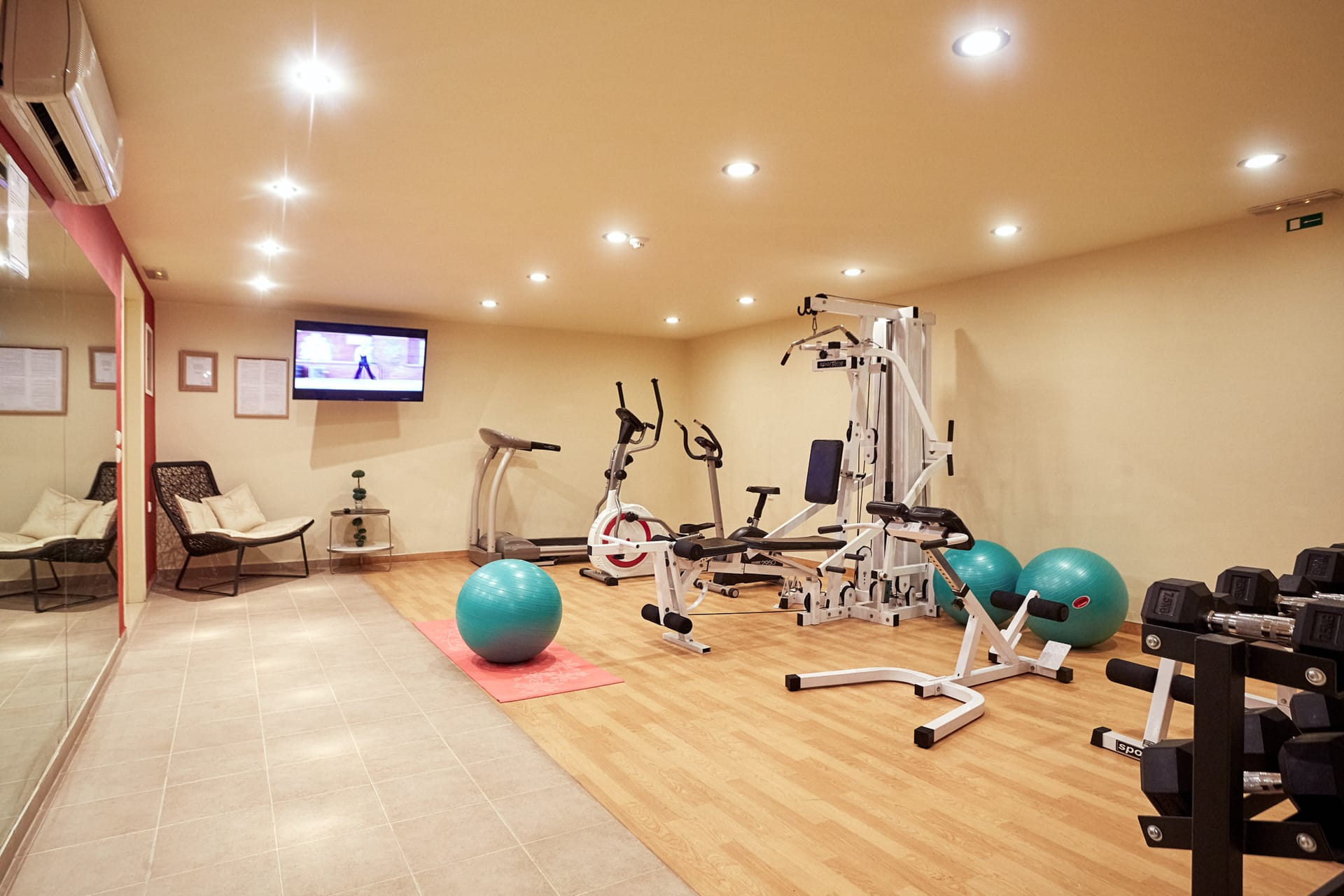 Giannoulis Santa Marina Plaza (Adults Only)