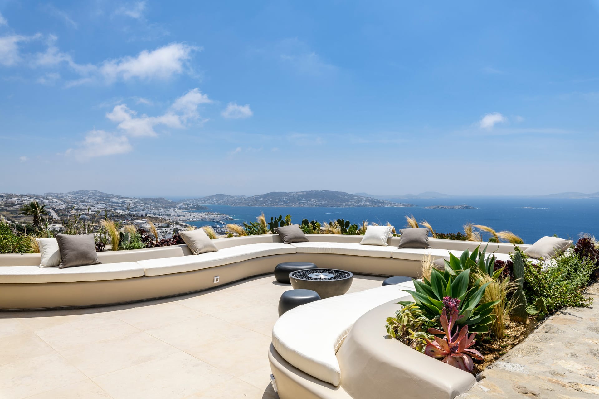 Silver Breeze Villa
