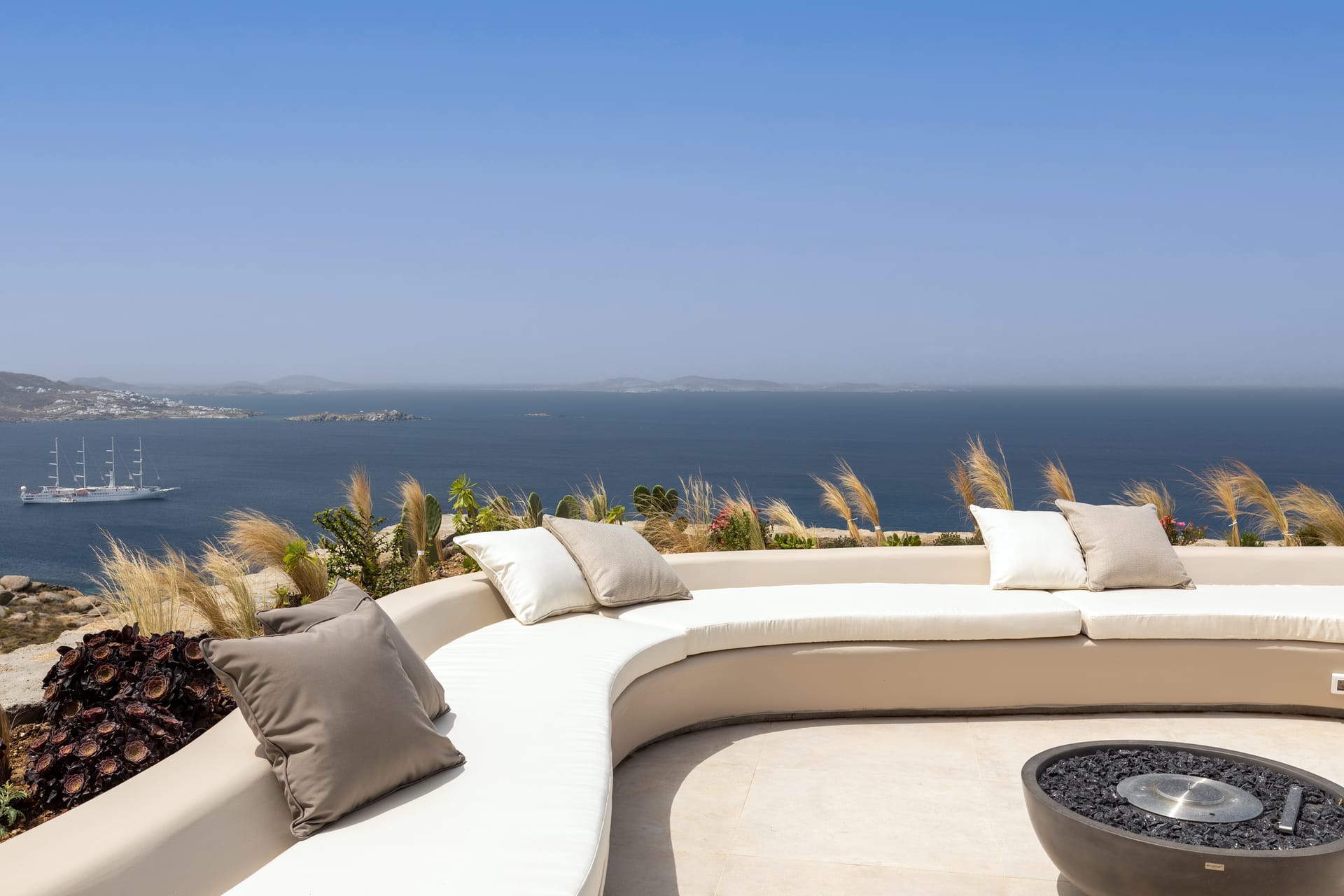 Silver Breeze Villa