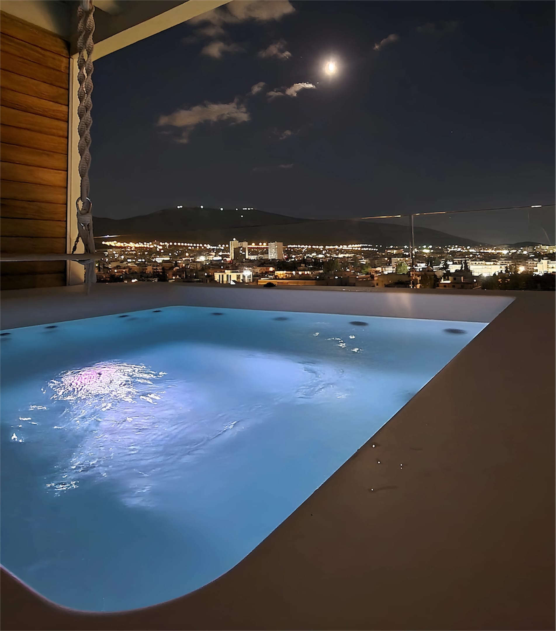 One 360 Skyline Athens Penthouses​