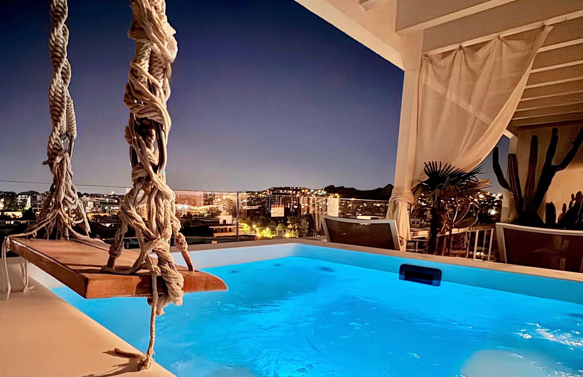 One 360 Skyline Athens Penthouses​