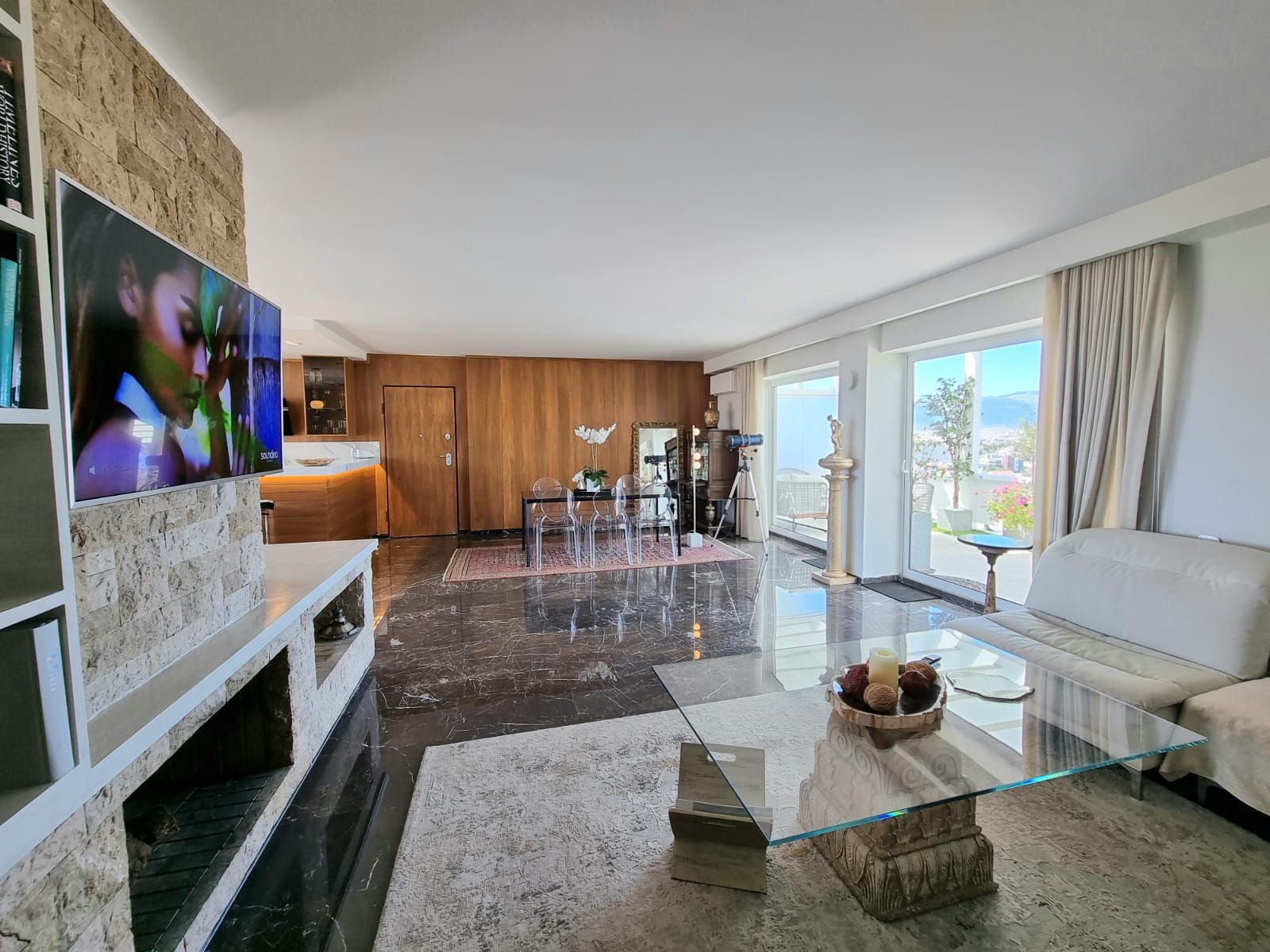 One 360 Skyline Athens Penthouses​