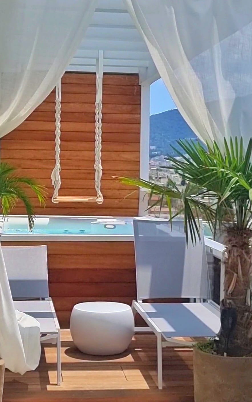 One 360 Skyline Athens Penthouses​