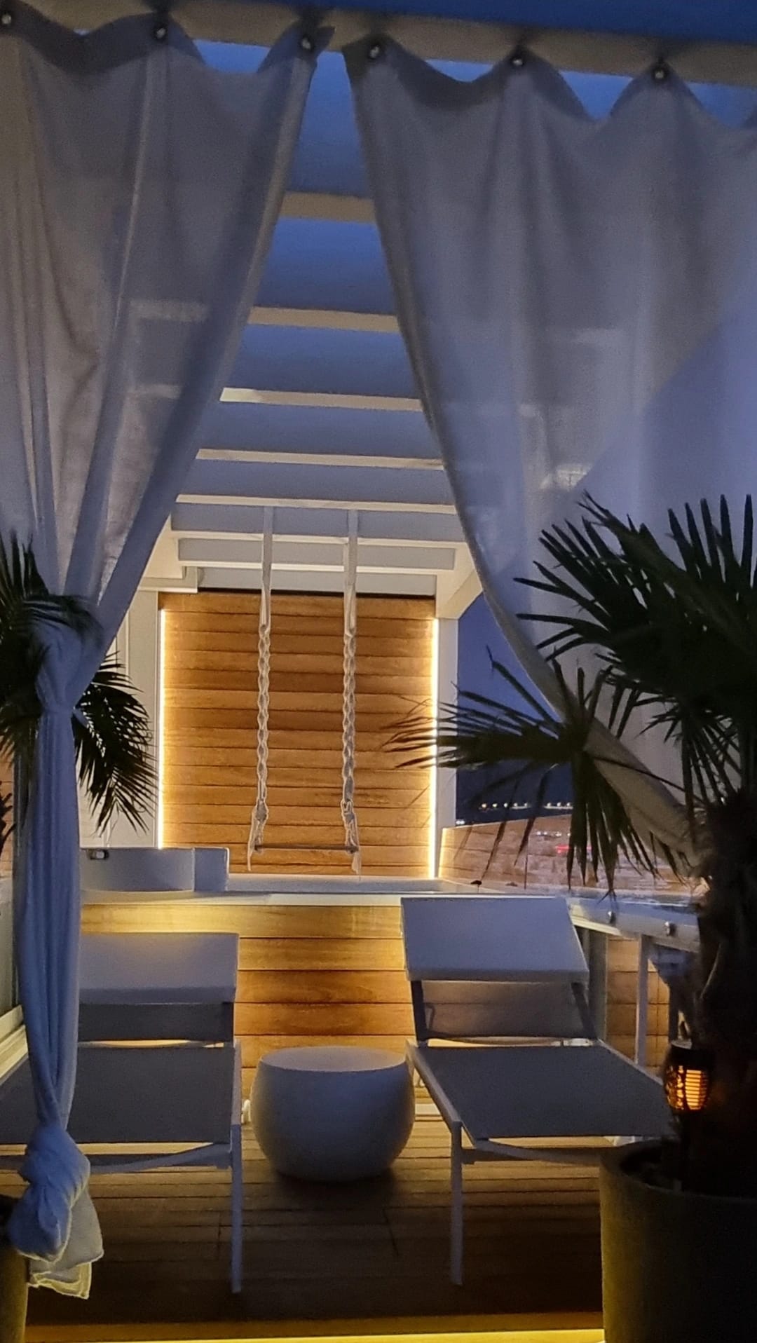 One 360 Skyline Athens Penthouses​