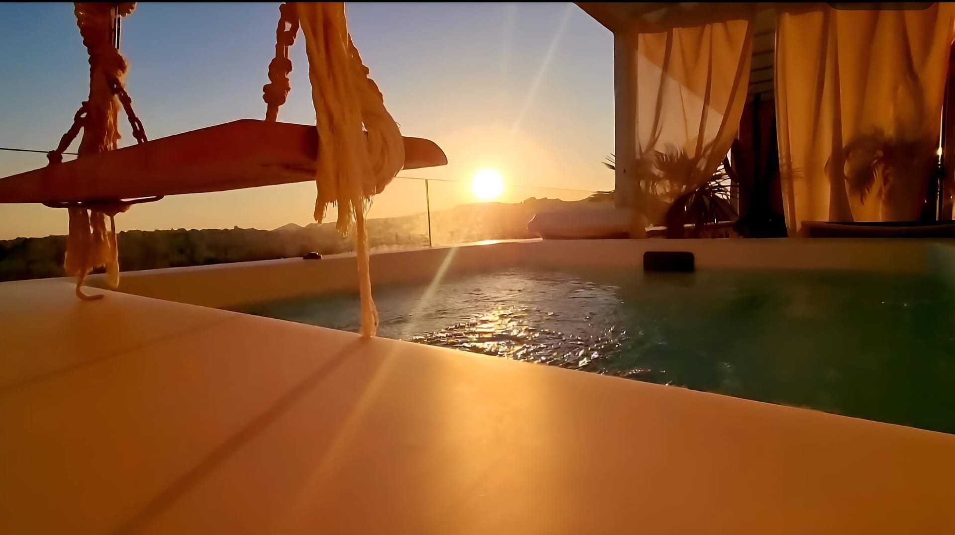 One 360 Skyline Athens Penthouses​