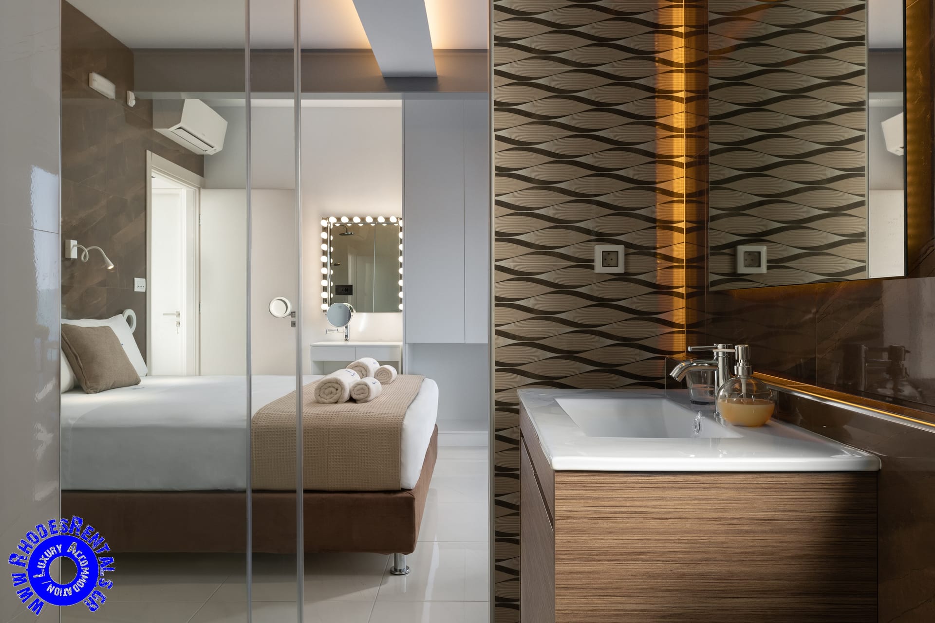 Rhodes Skyline Suites