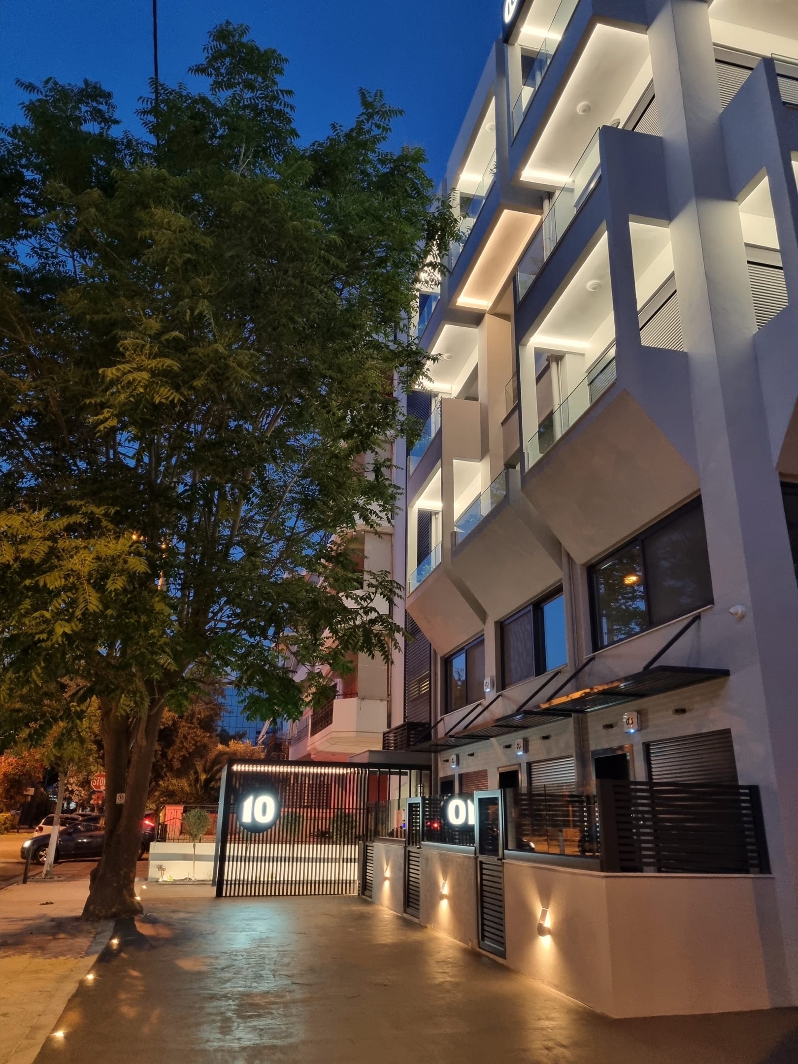 10 Apartments & Suites Athens