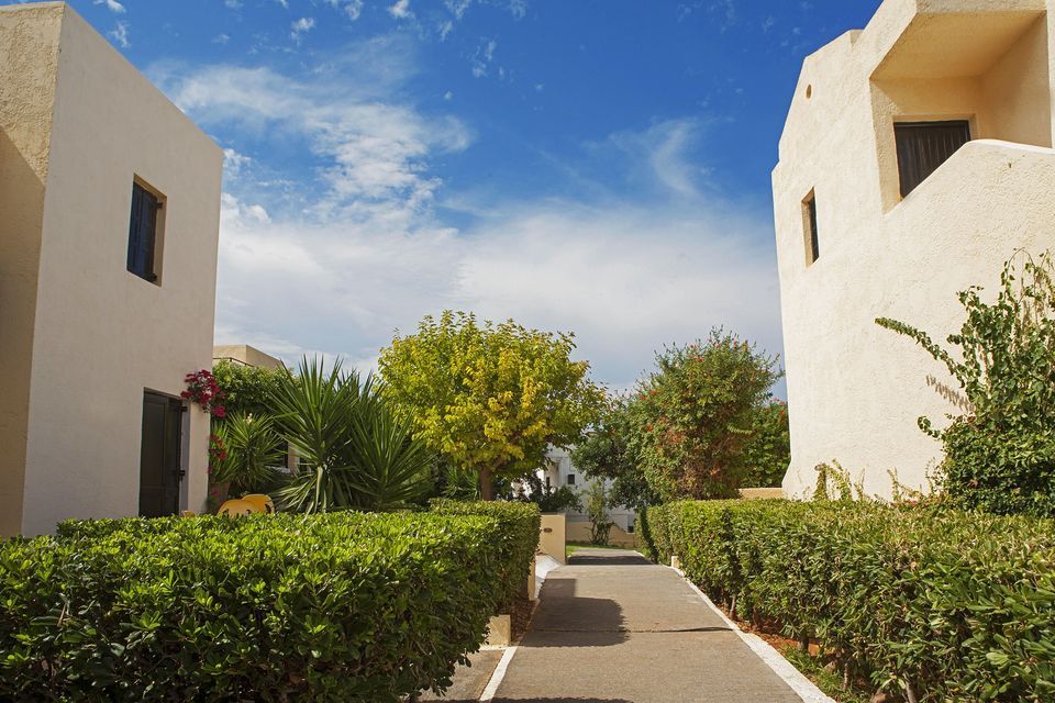 Sundance Apartments & Suites