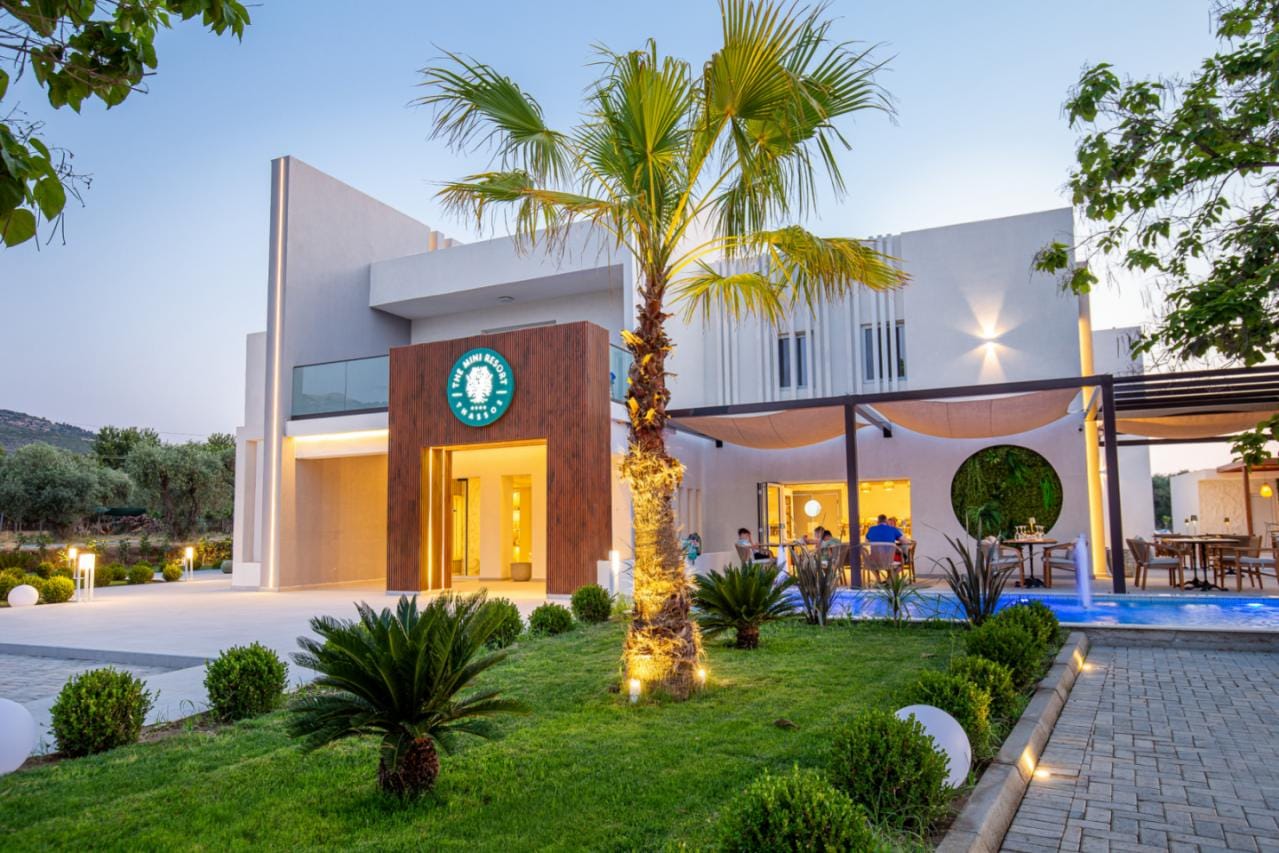 The Mini Resort