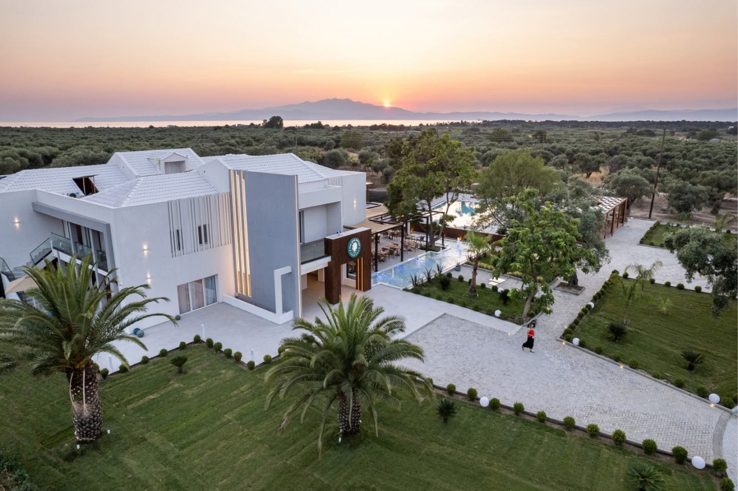 The Mini Resort