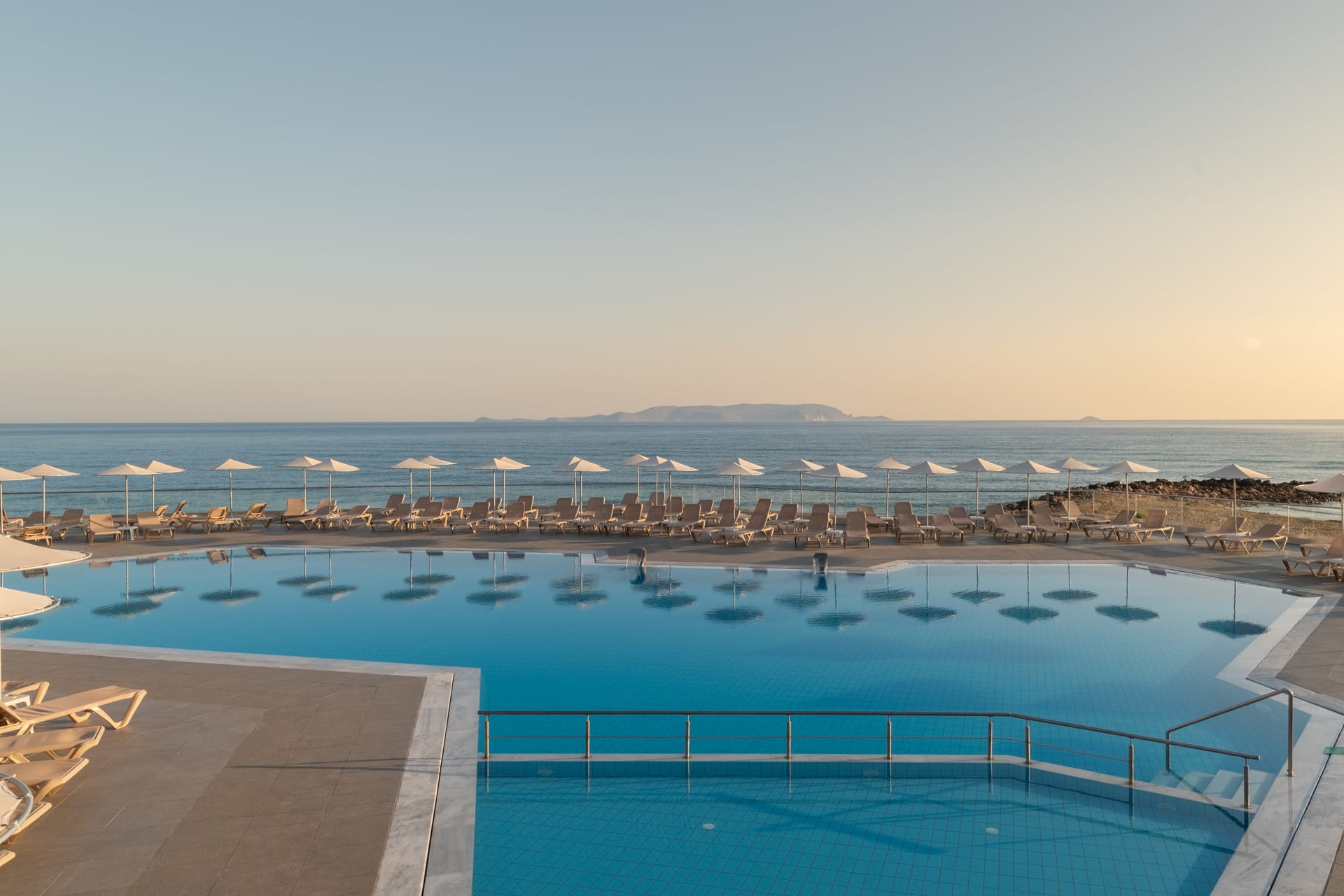 Themis Beach Hotel
