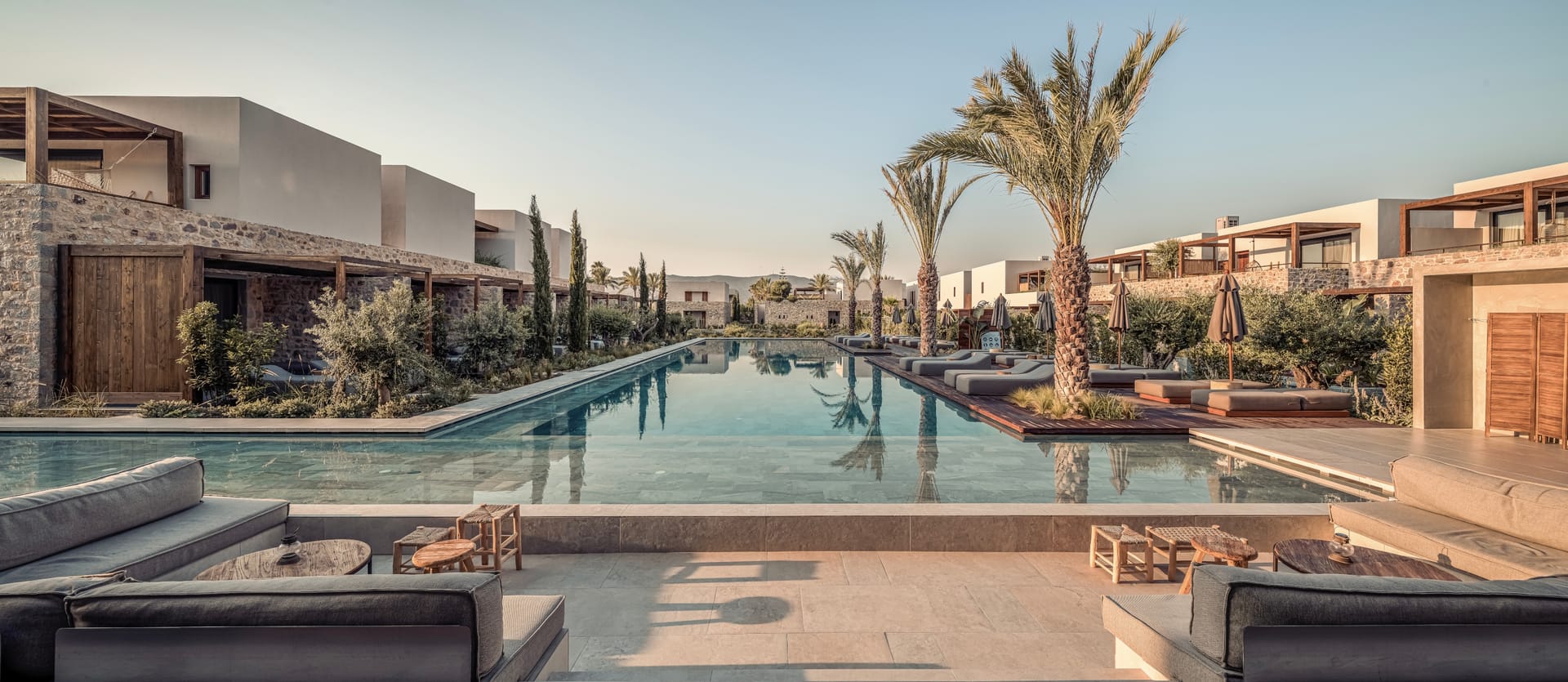 Theros All Suite Hotel