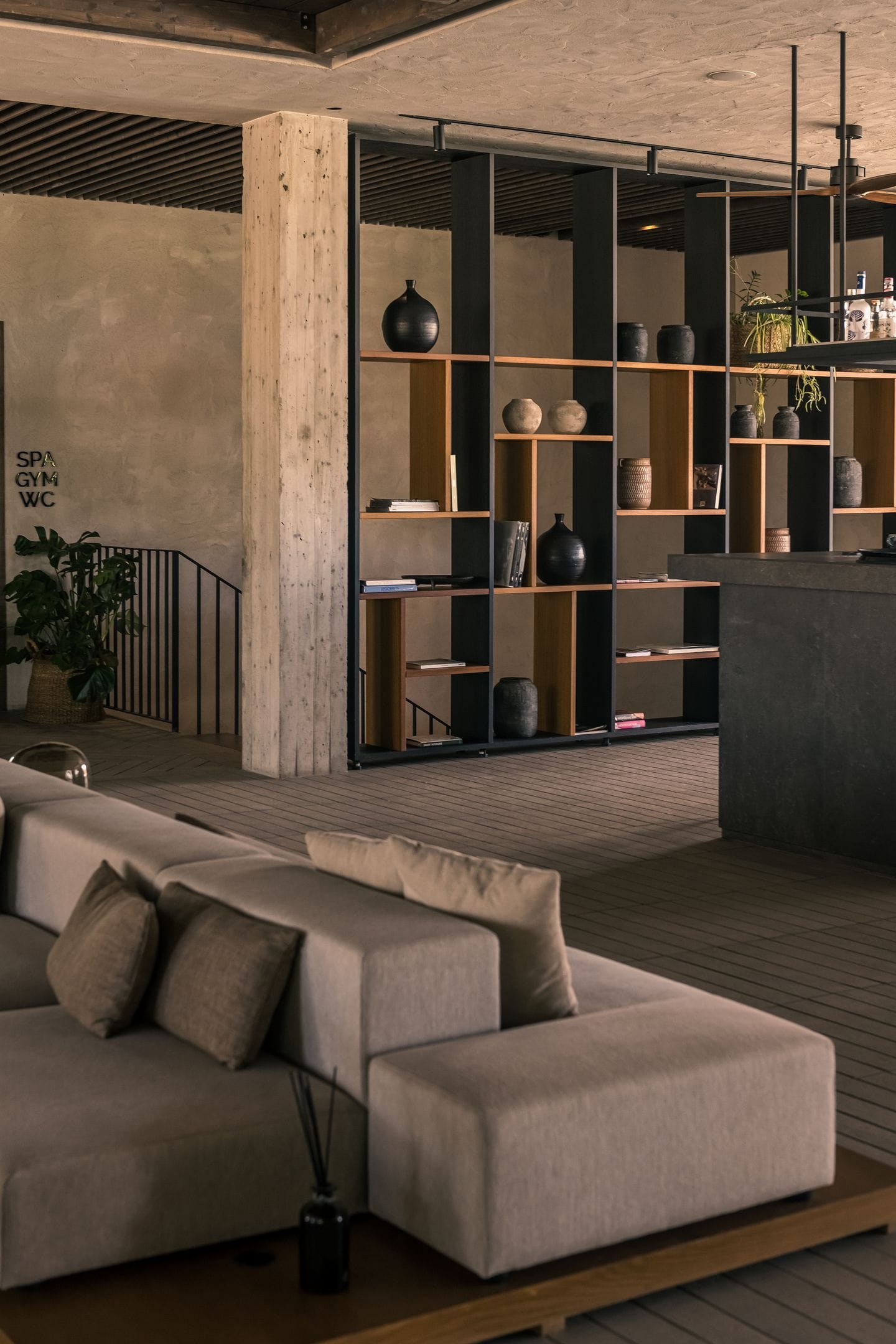 Theros All Suite Hotel
