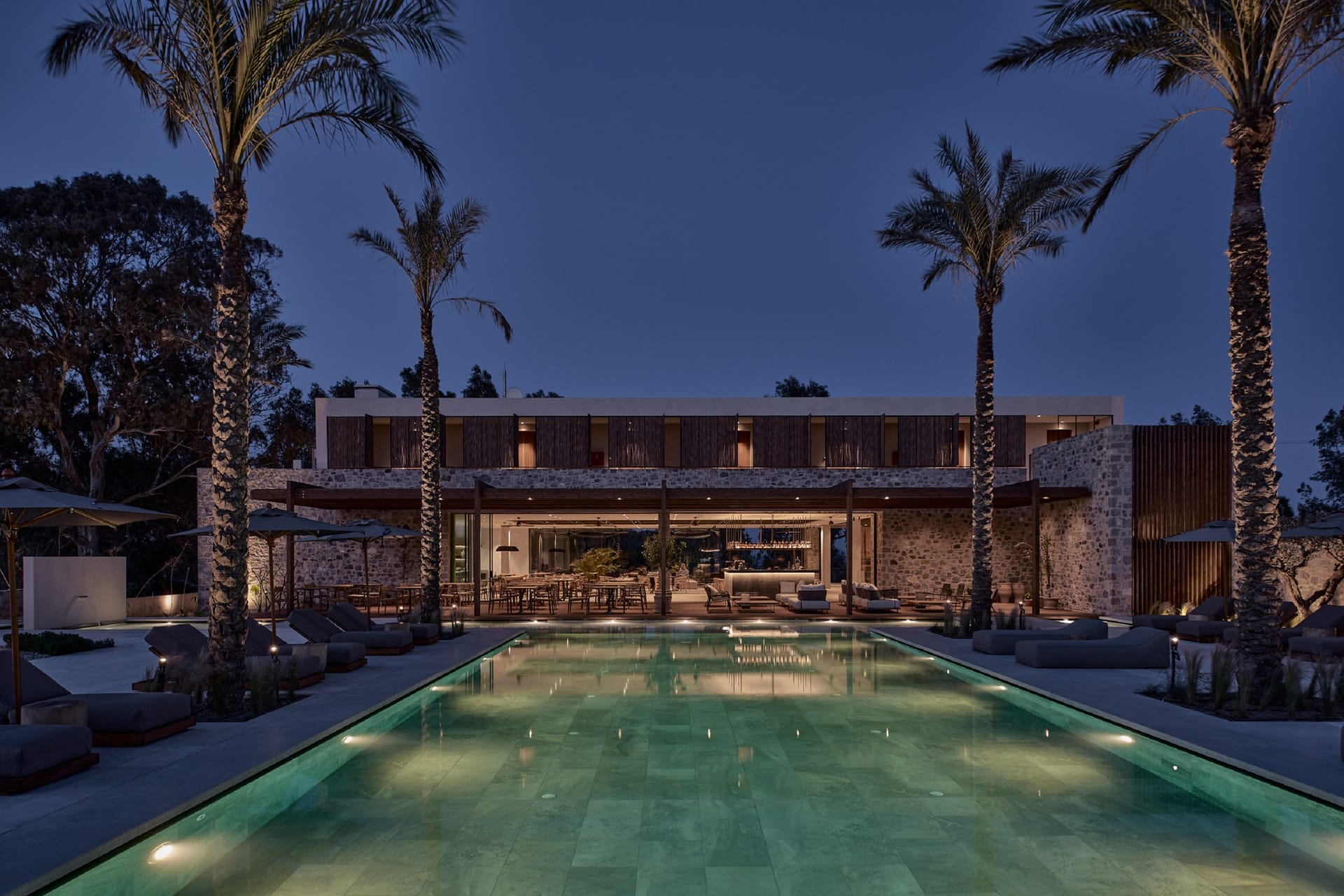 Theros All Suite Hotel