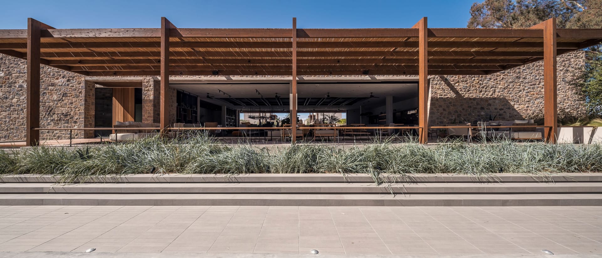 Theros All Suite Hotel