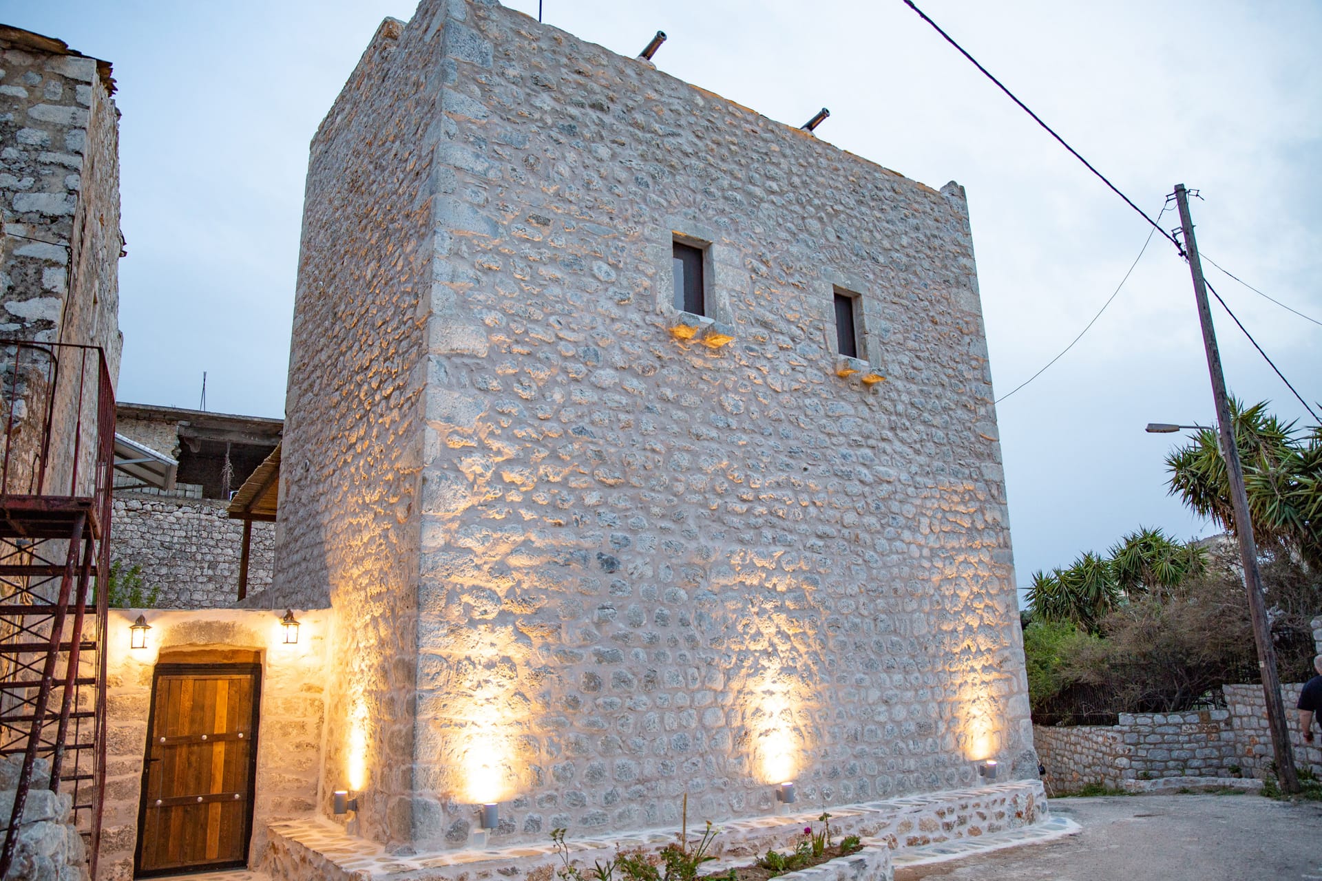 Dandy Villas Tower House Mani