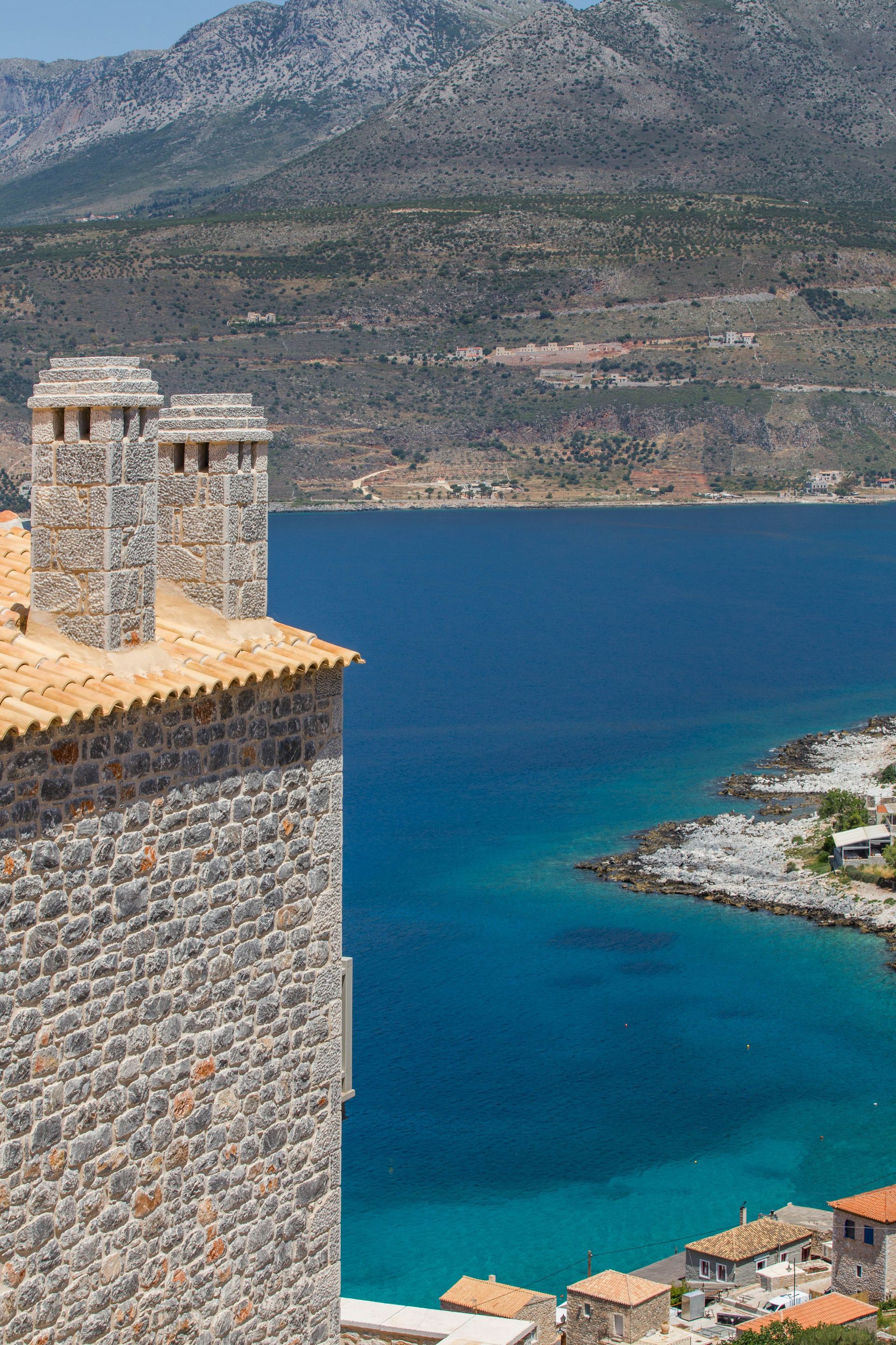 Trapela Limeni, Luxury Suites