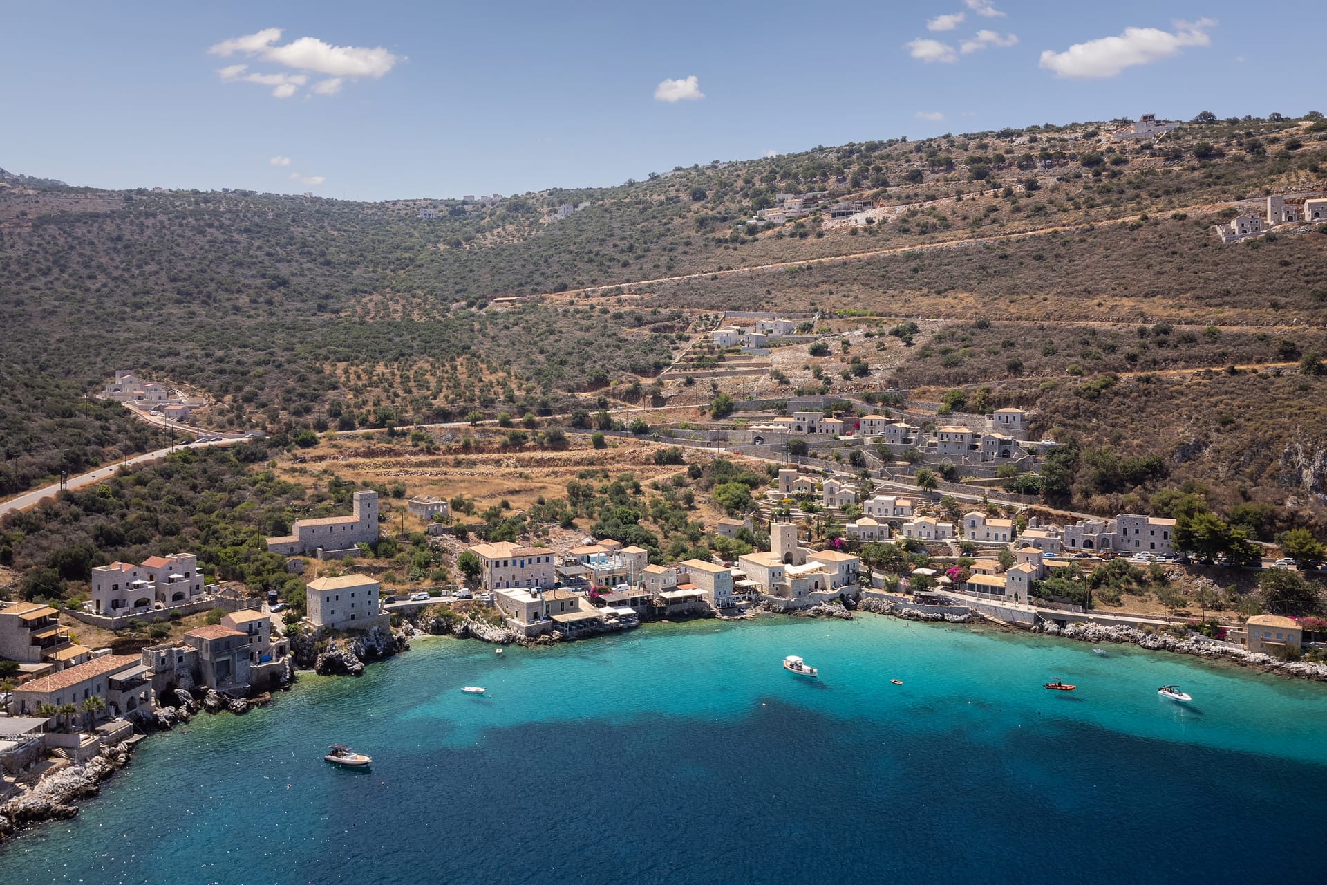 Trapela Limeni, Luxury Suites