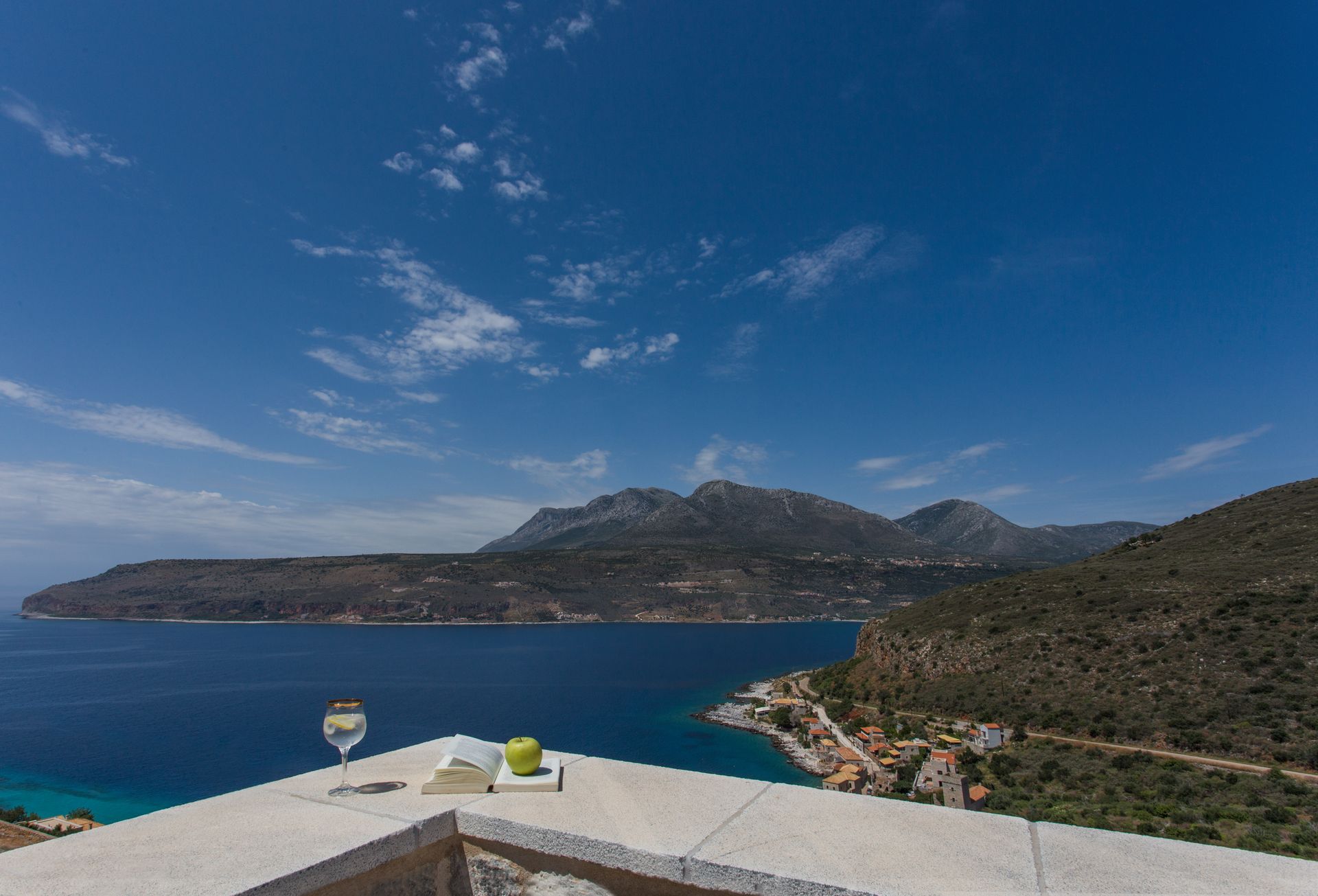 Trapela Limeni, Luxury Suites