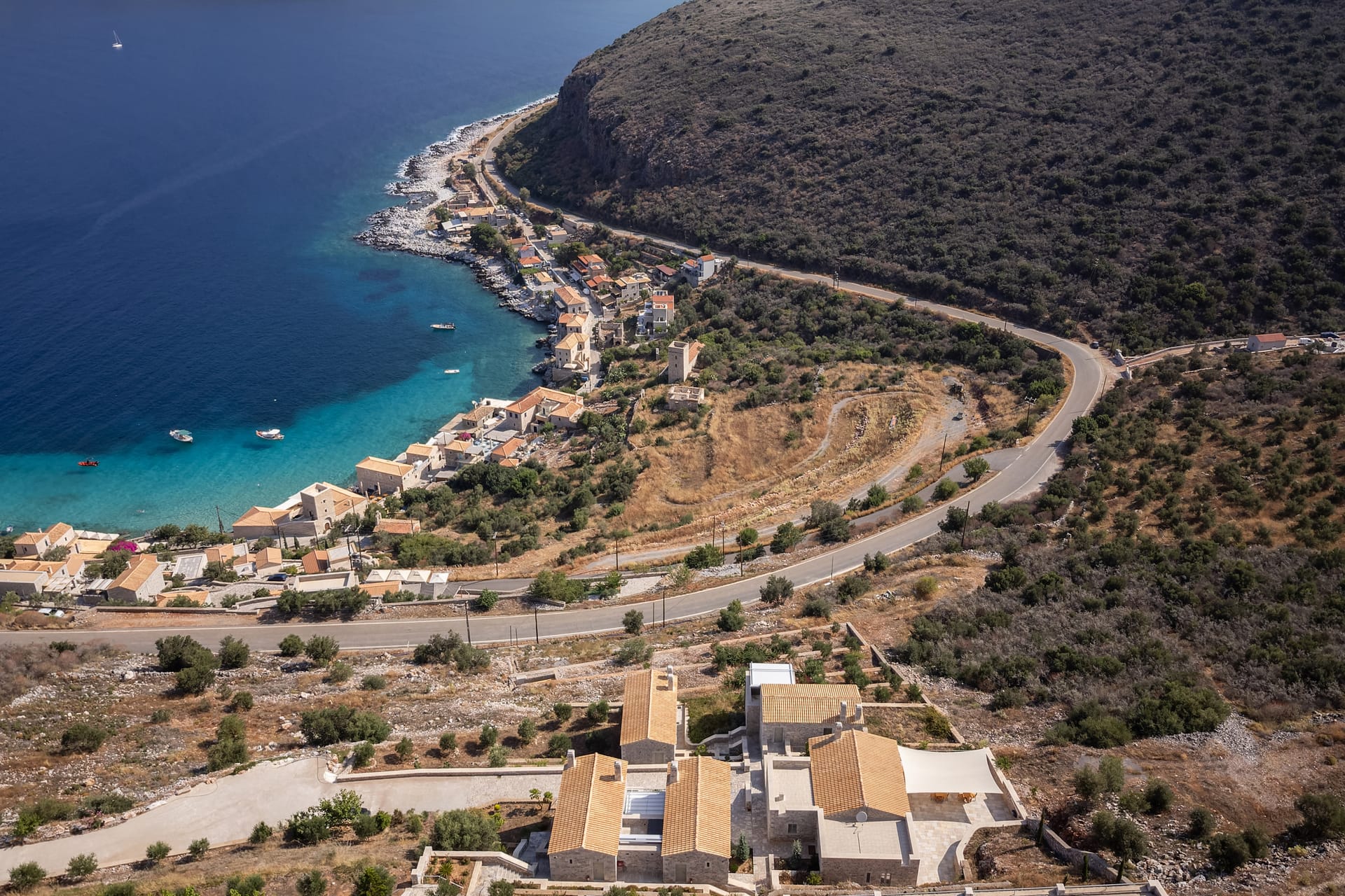 Trapela Limeni, Luxury Suites