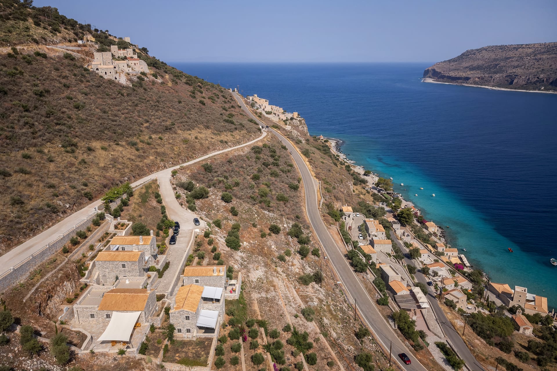 Trapela Limeni, Luxury Suites