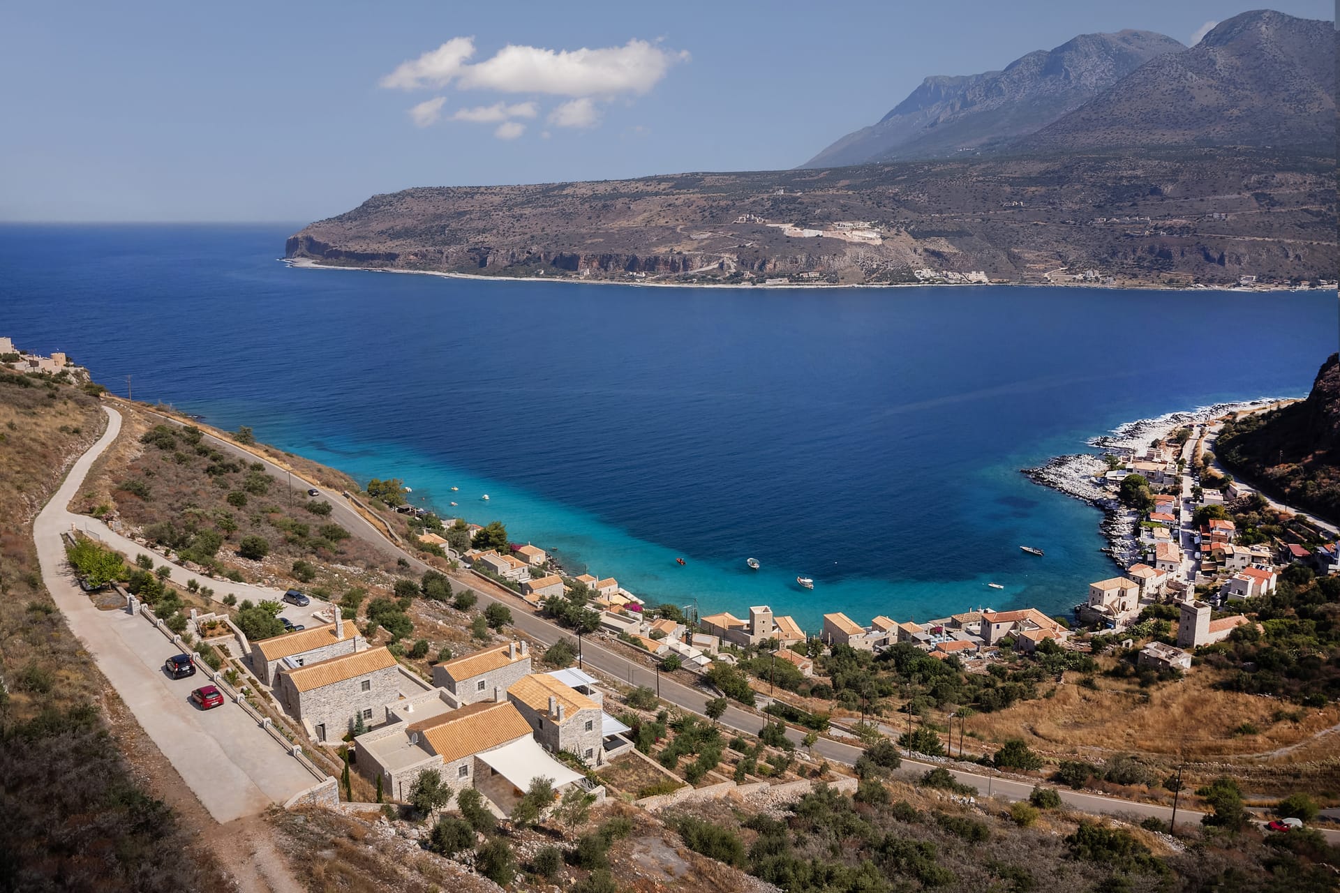 Trapela Limeni, Luxury Suites
