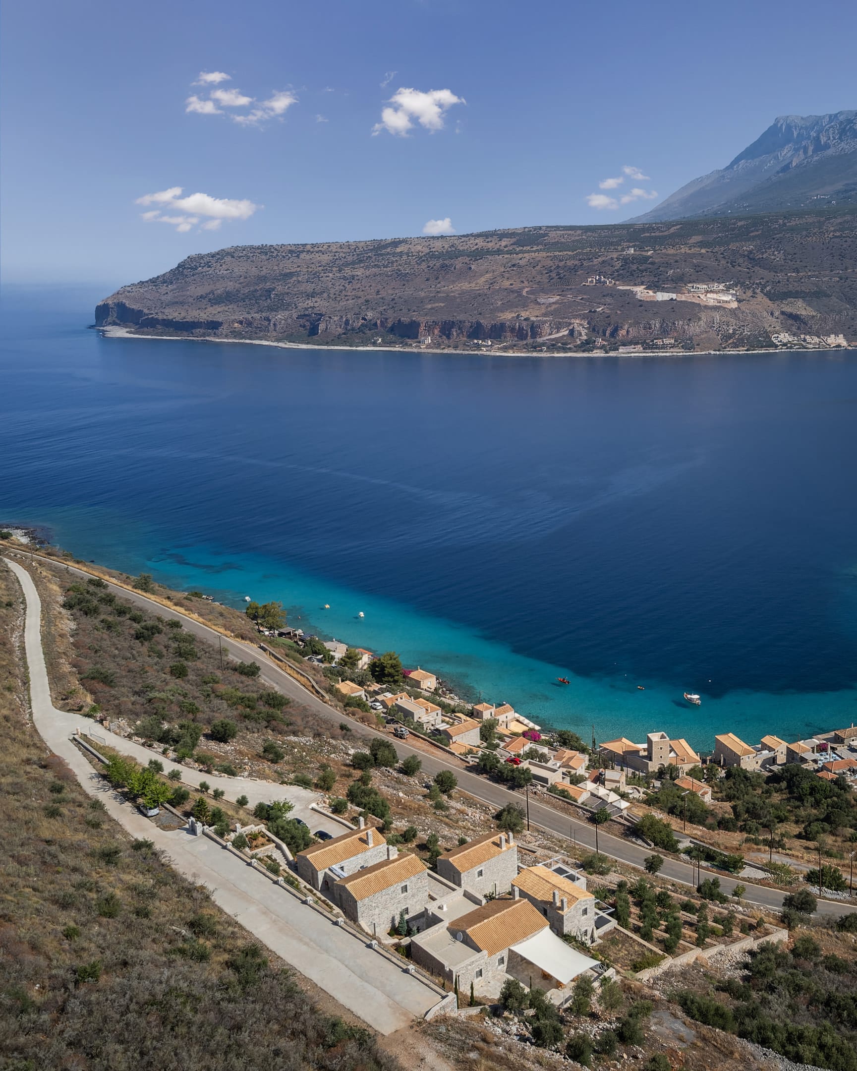 Trapela Limeni, Luxury Suites