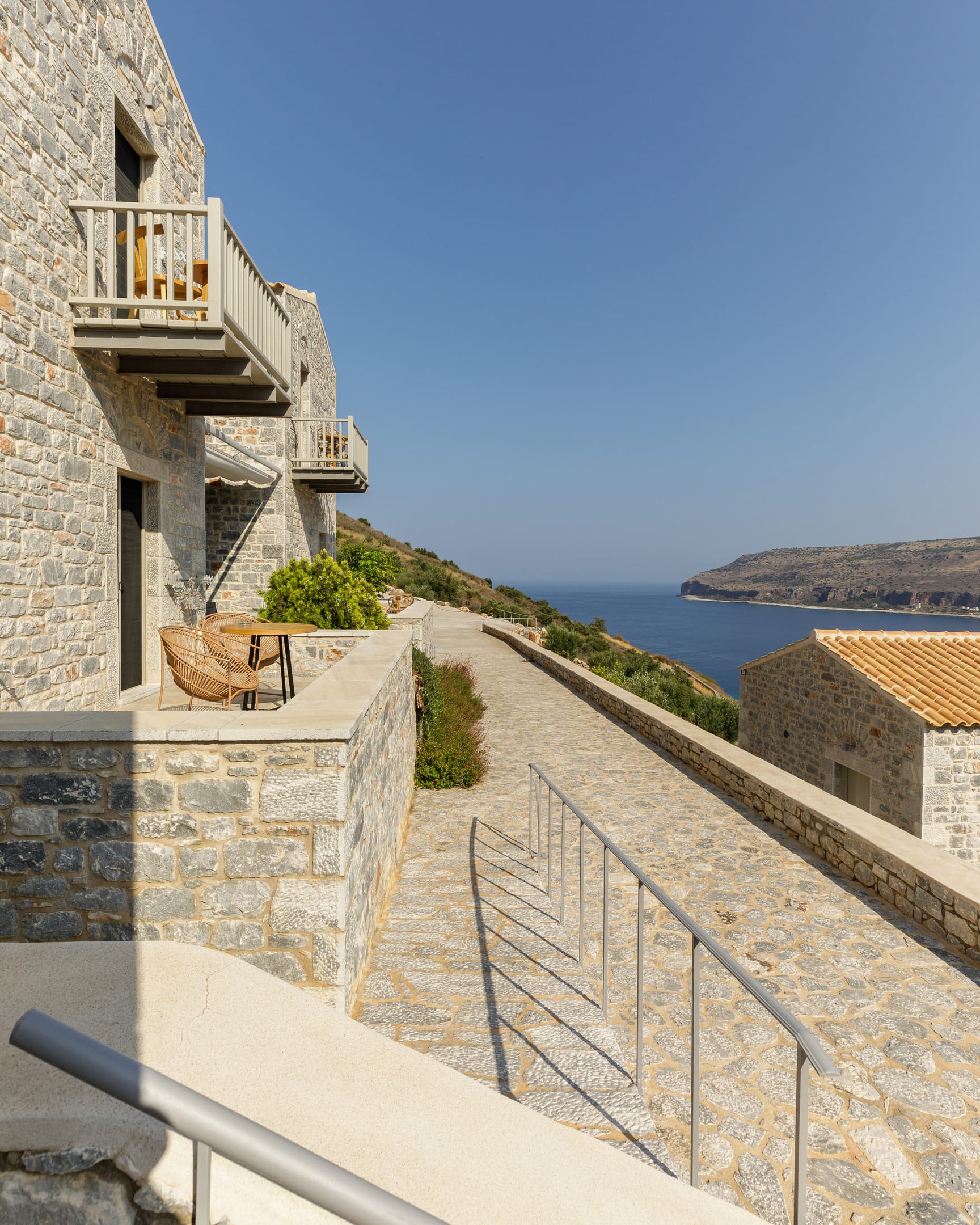 Trapela Limeni, Luxury Suites