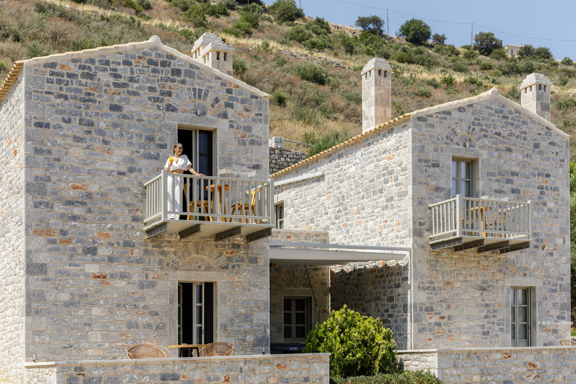 Trapela Limeni, Luxury Suites