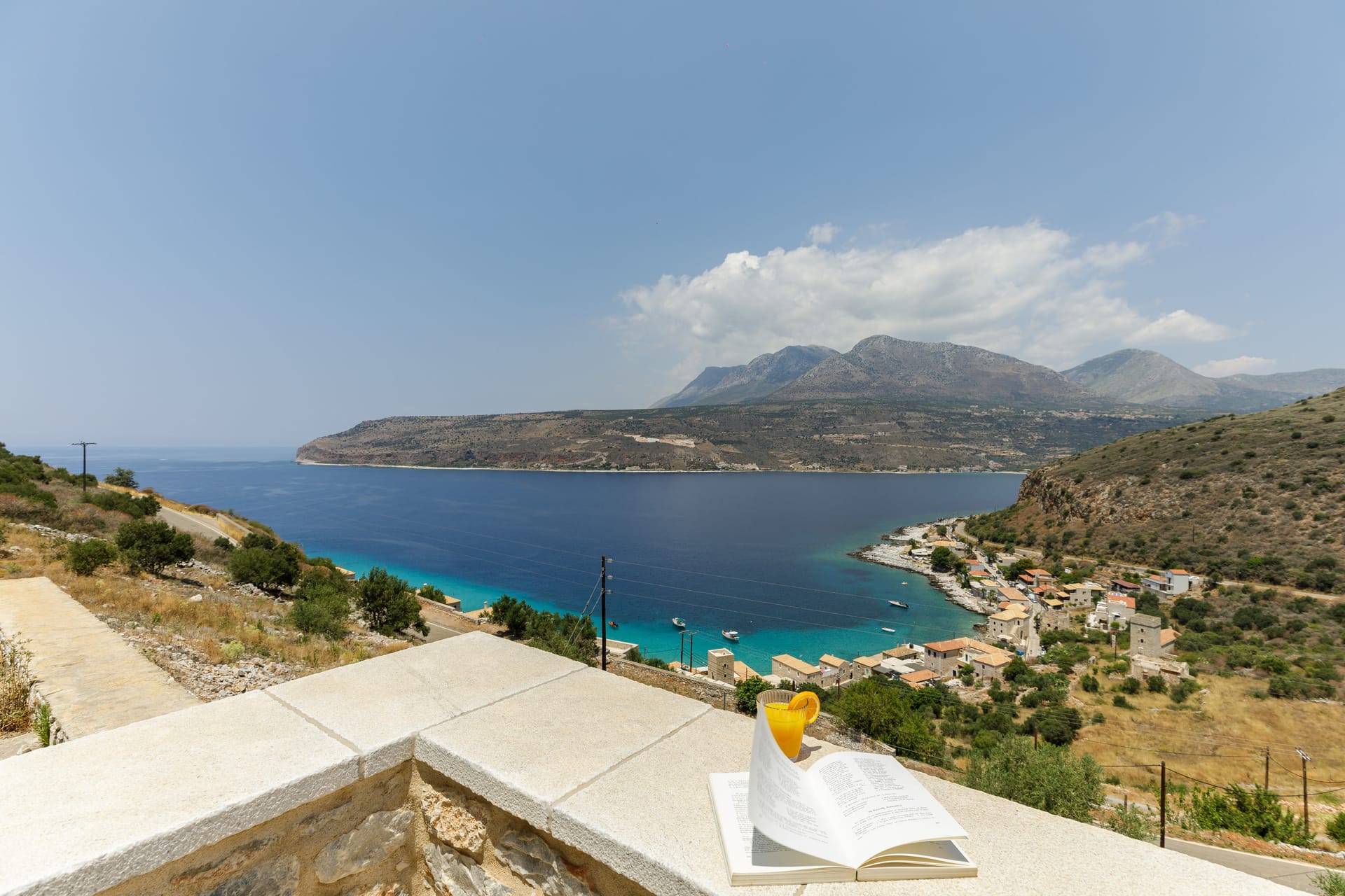 Trapela Limeni, Luxury Suites