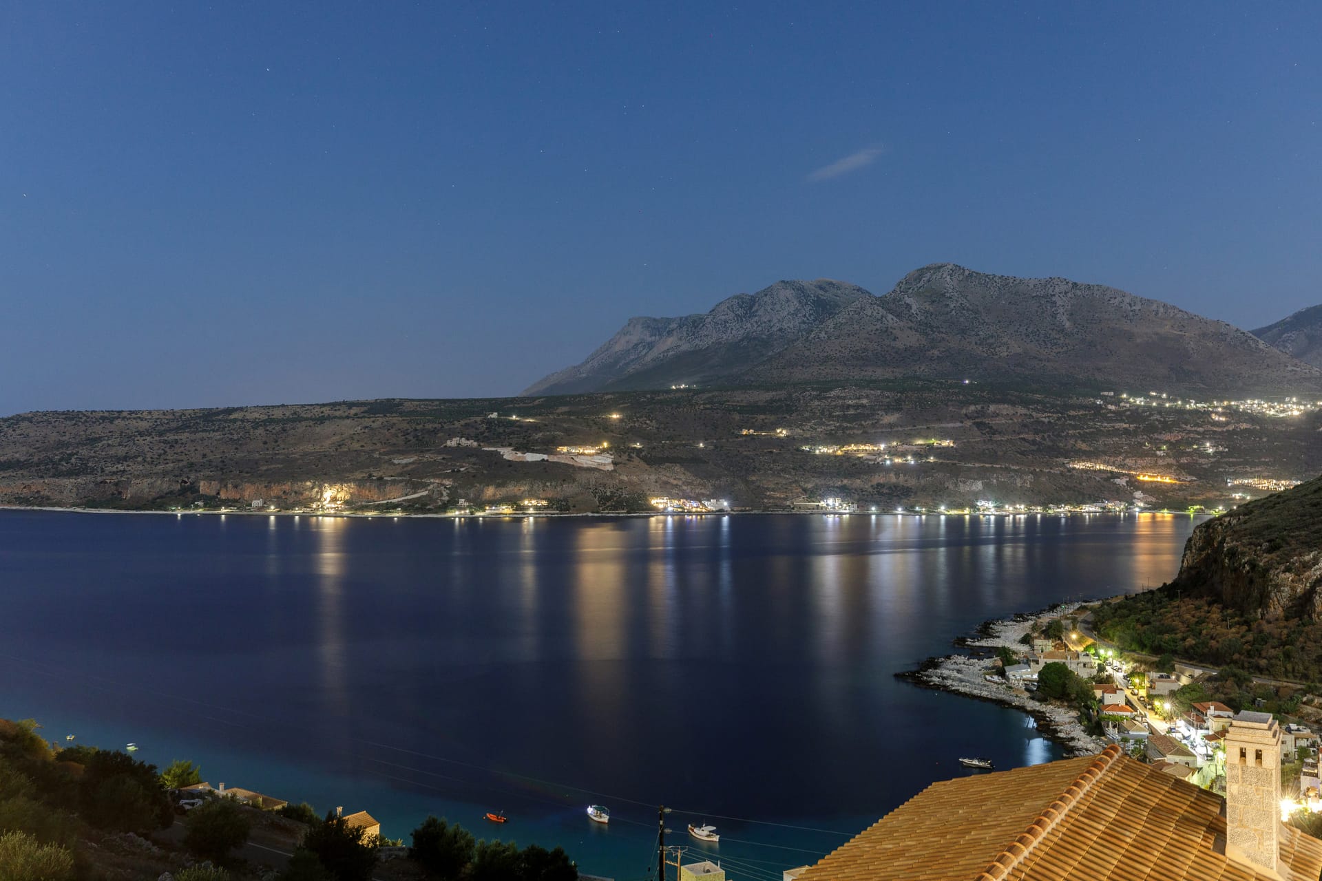 Trapela Limeni, Luxury Suites