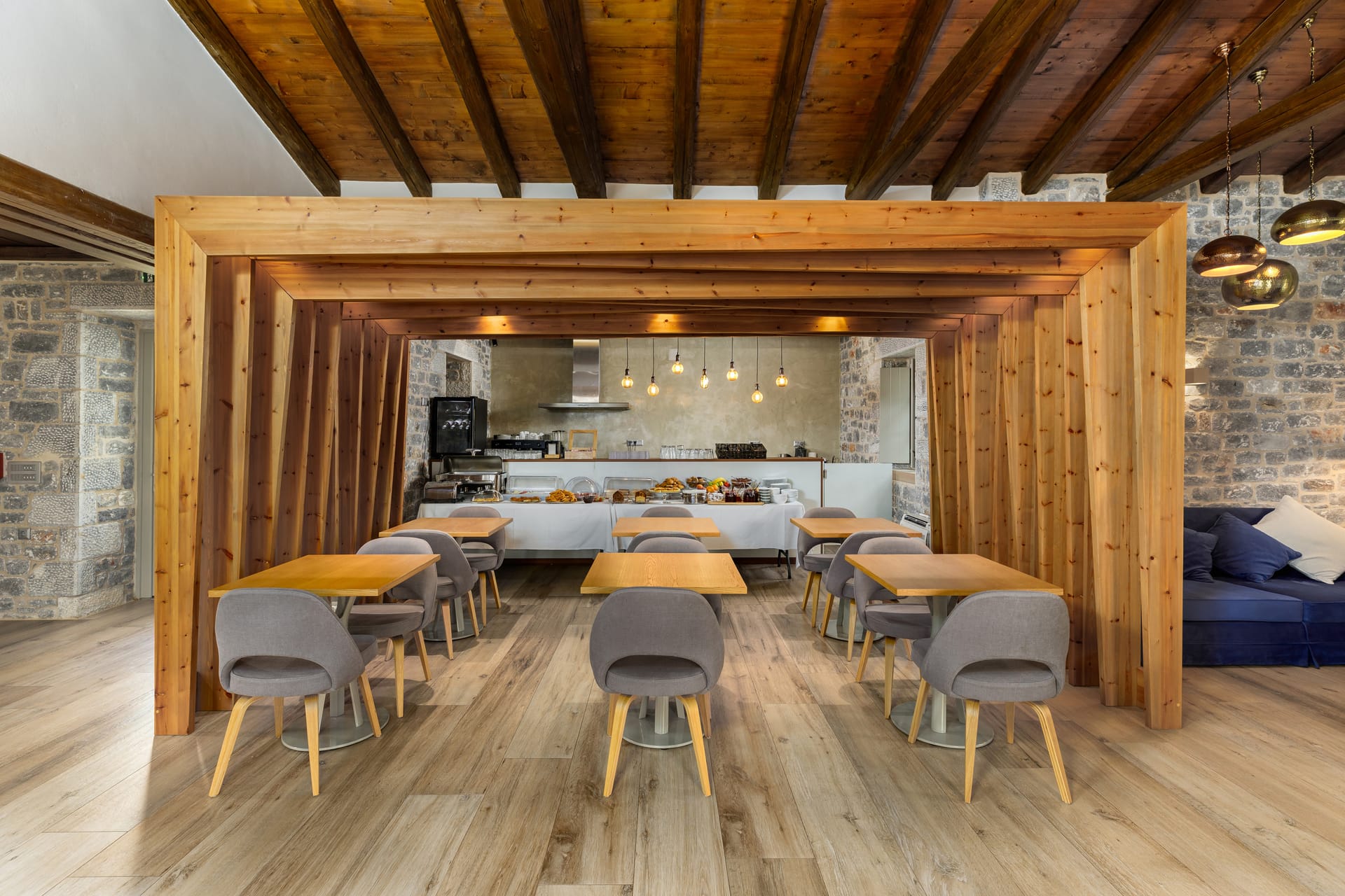 Trapela Limeni, Luxury Suites