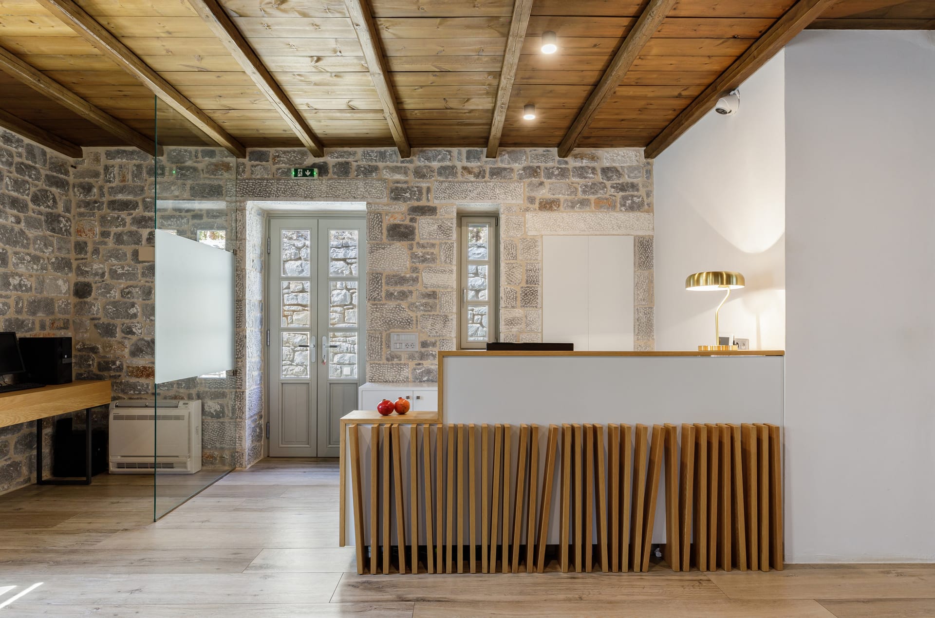 Trapela Limeni, Luxury Suites