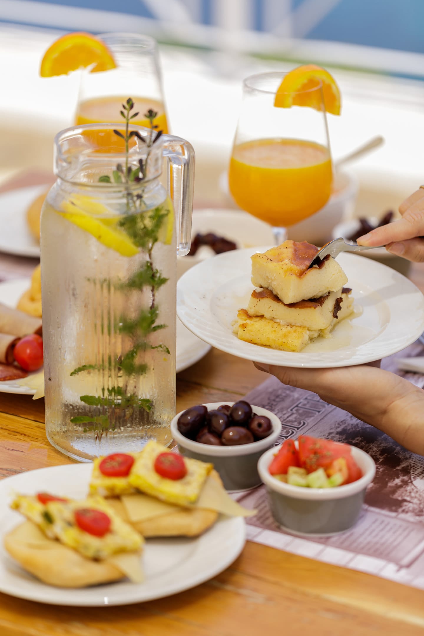 Trapela Limeni, Luxury Suites