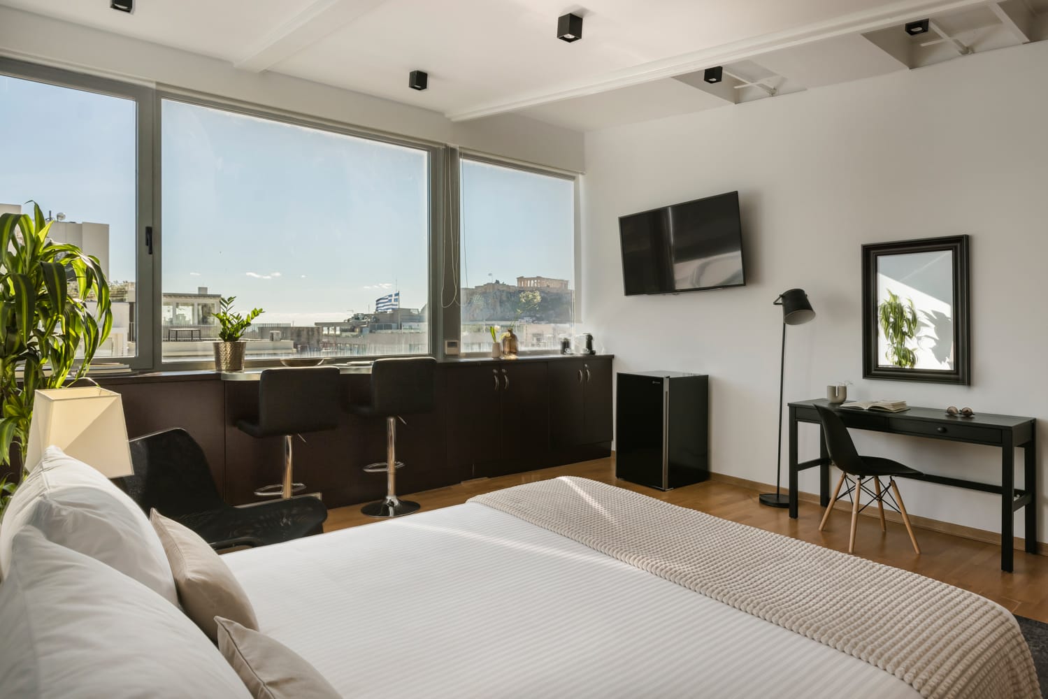 Acropolis Suites Troulanda