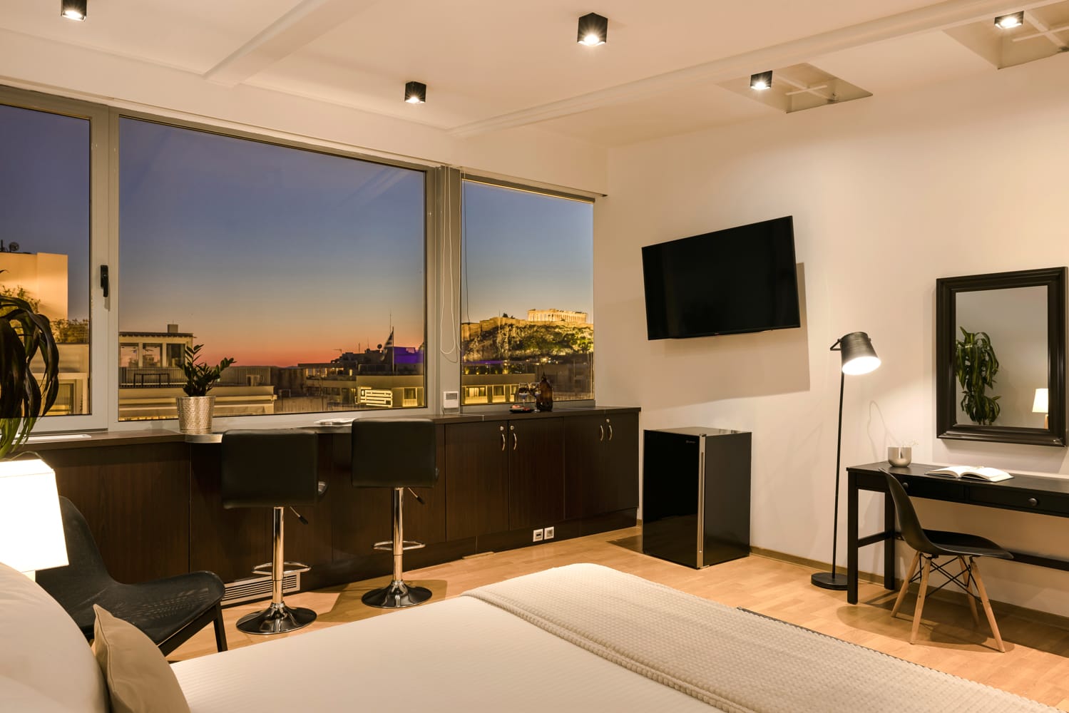 Acropolis Suites Troulanda