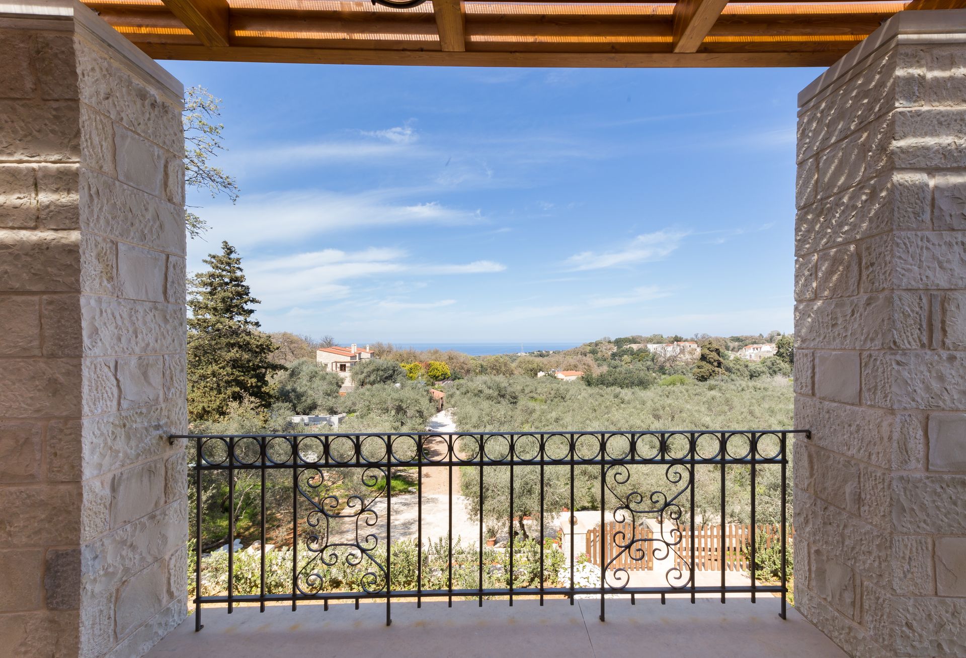 Vederi Estate