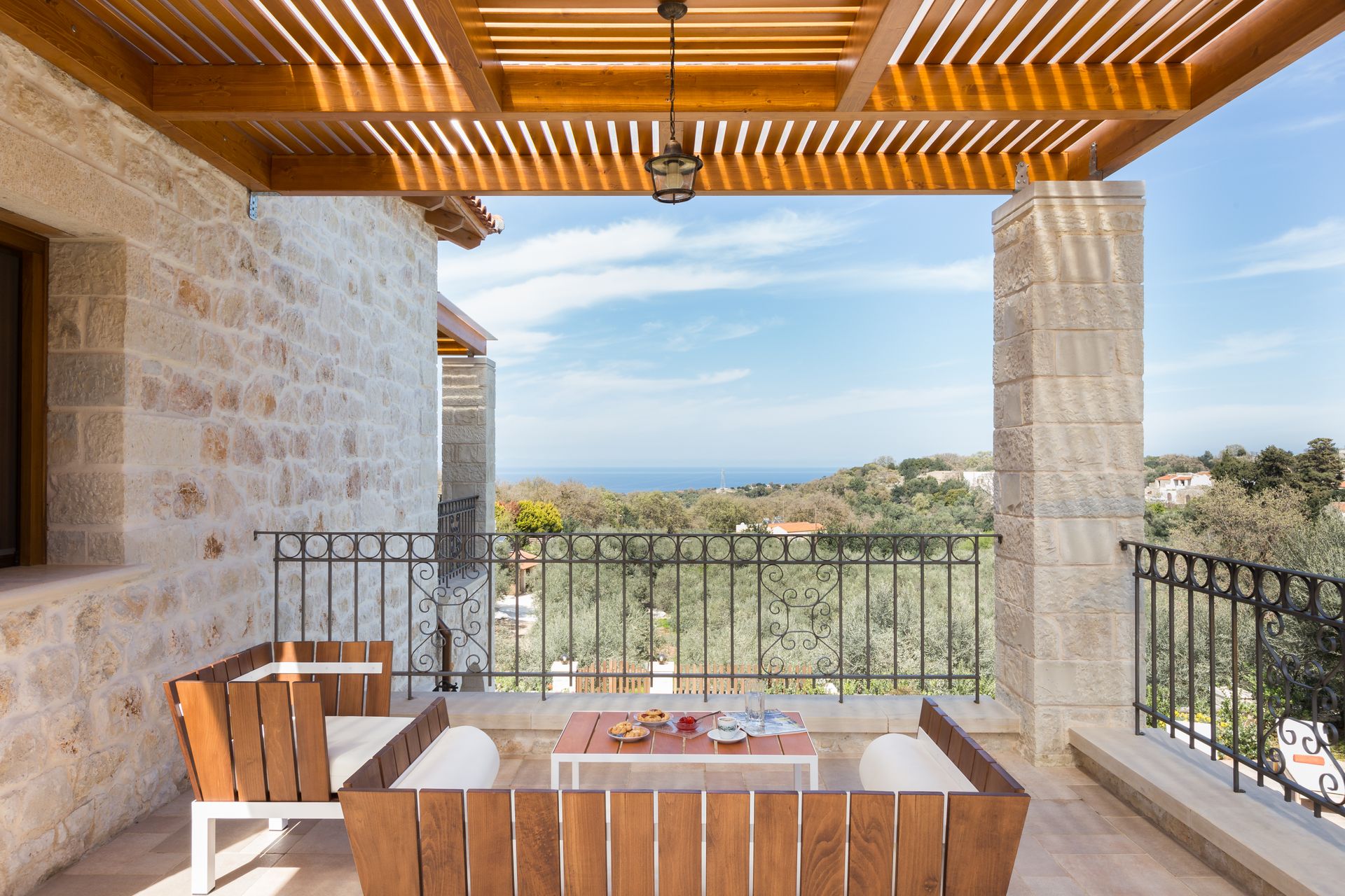 Vederi Estate