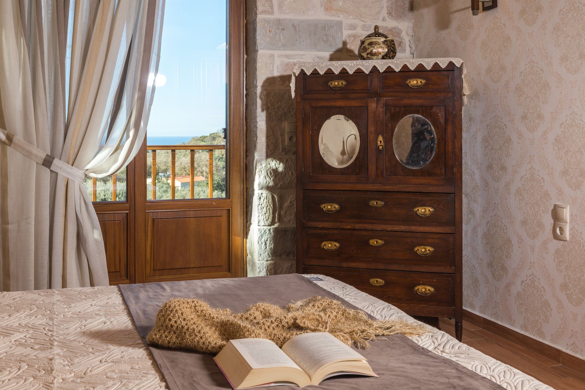 Vederi Estate
