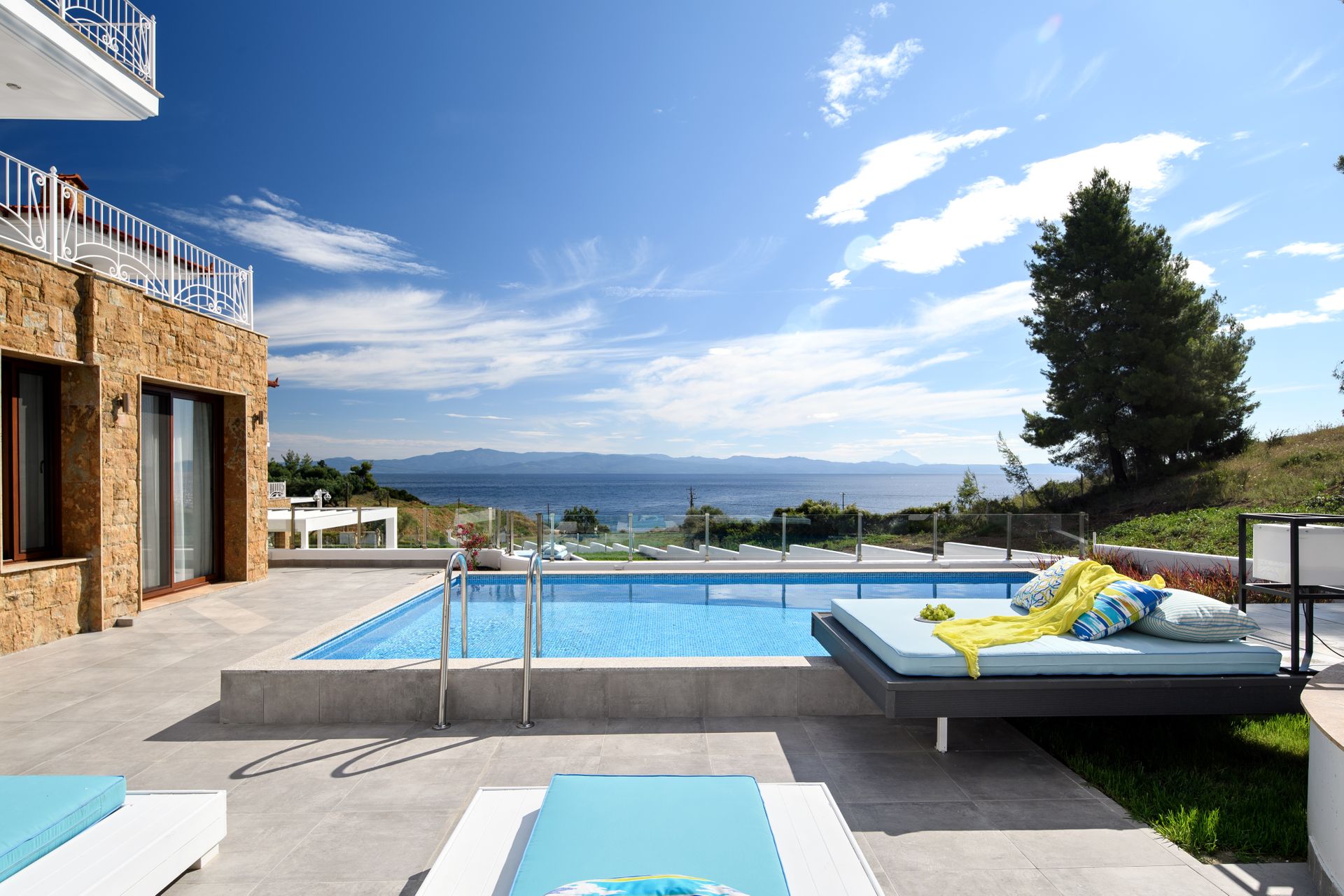 Villa D’Oro Luxury Villas & Suites