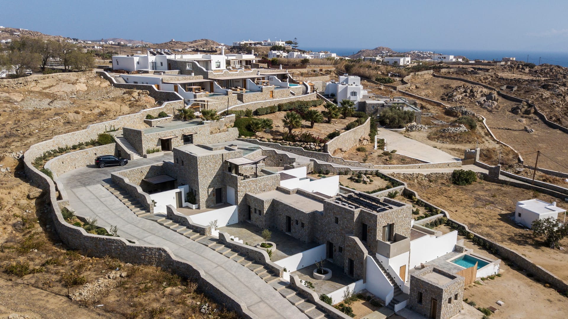 Evi Suites & Villas