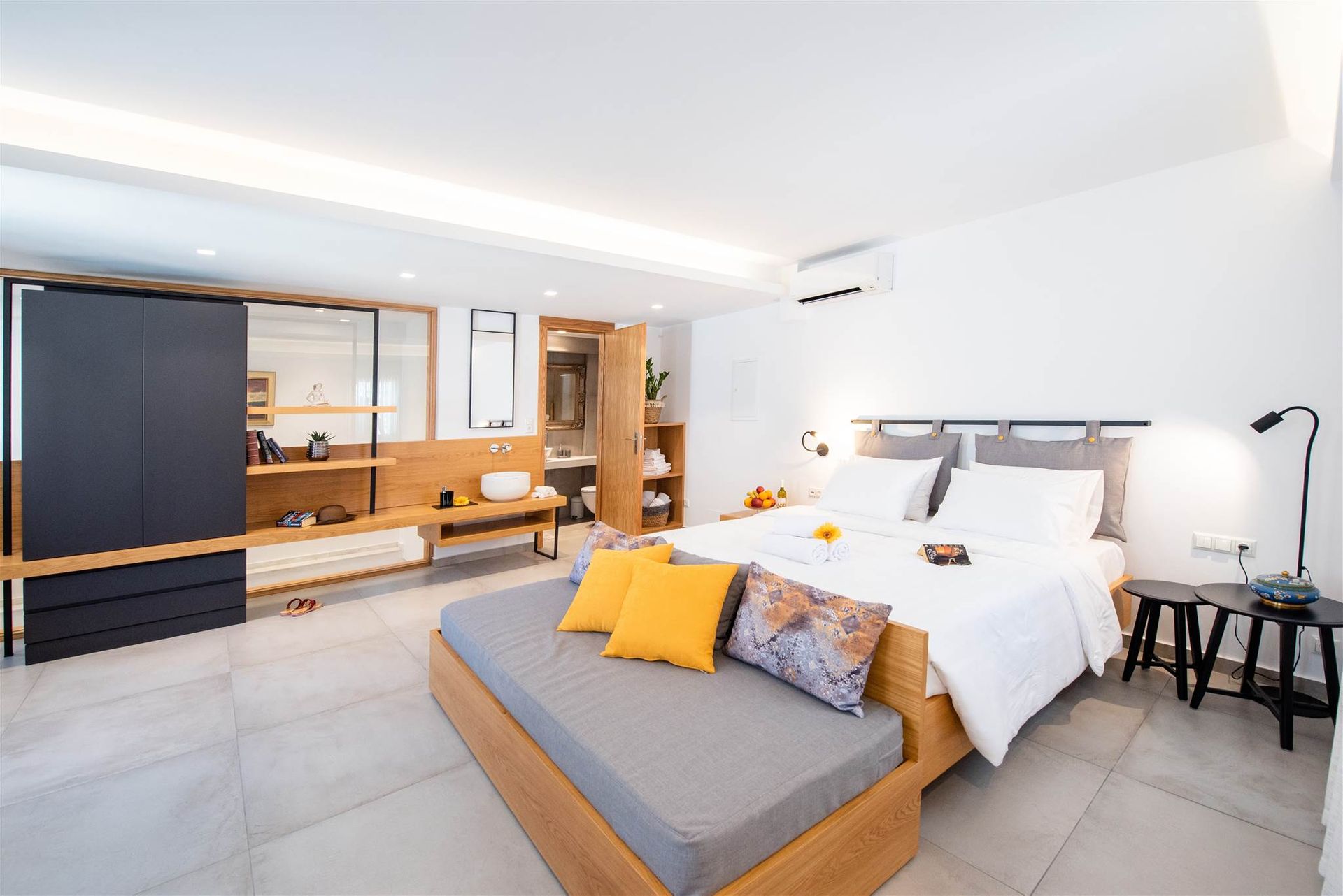 InLindos Villa