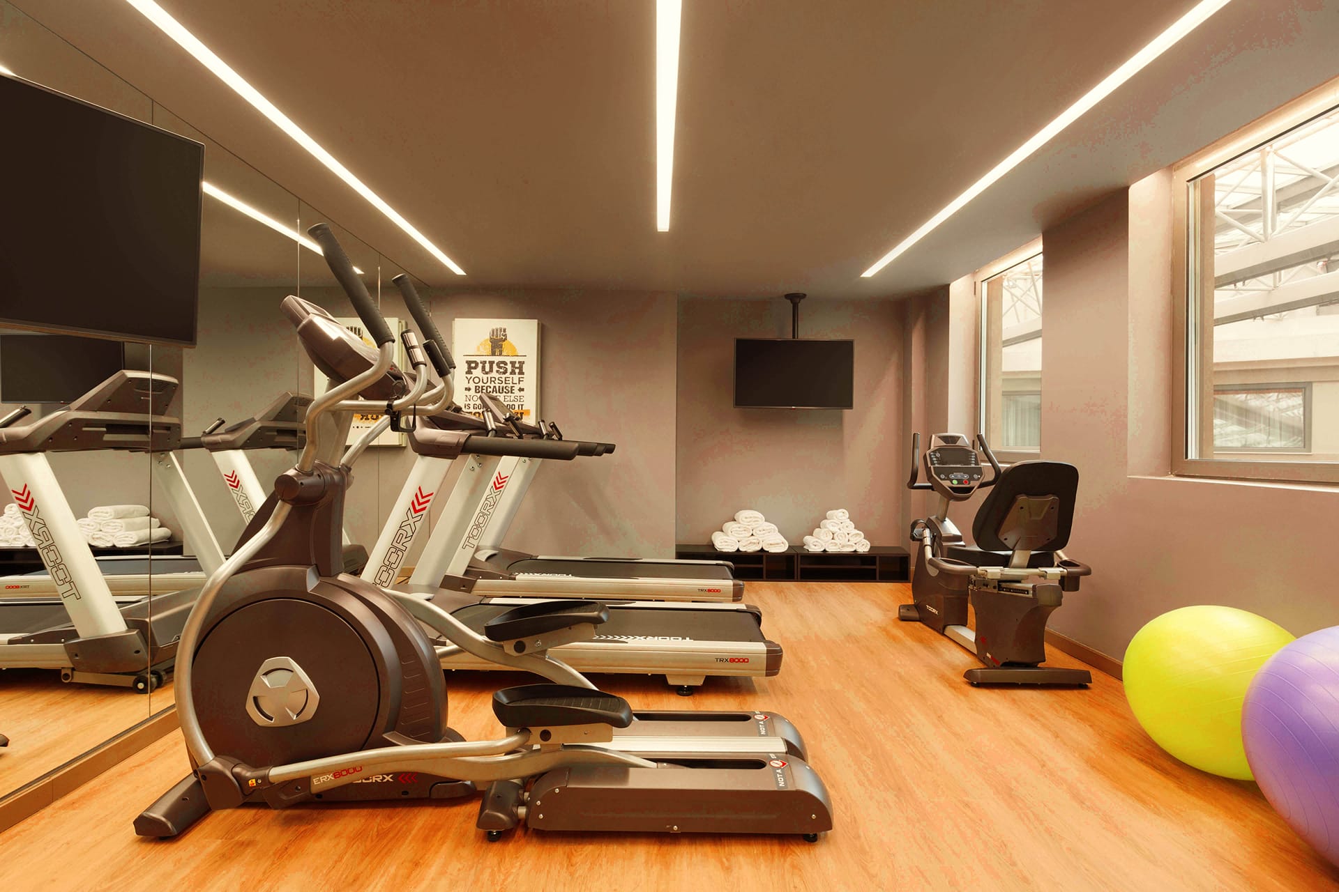 Zeus Wyndham Grand Athens
