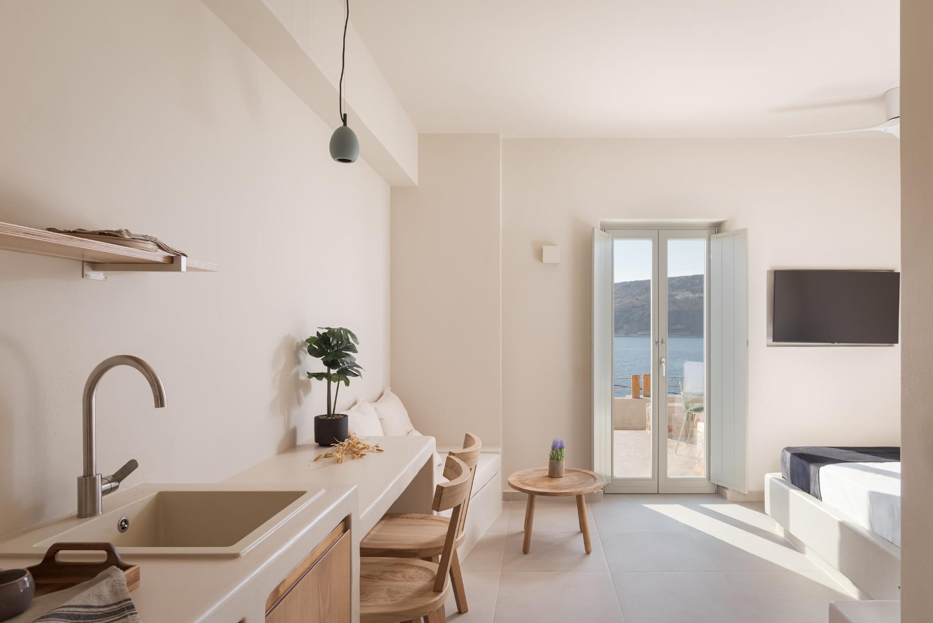 Yerma Suites Limeni