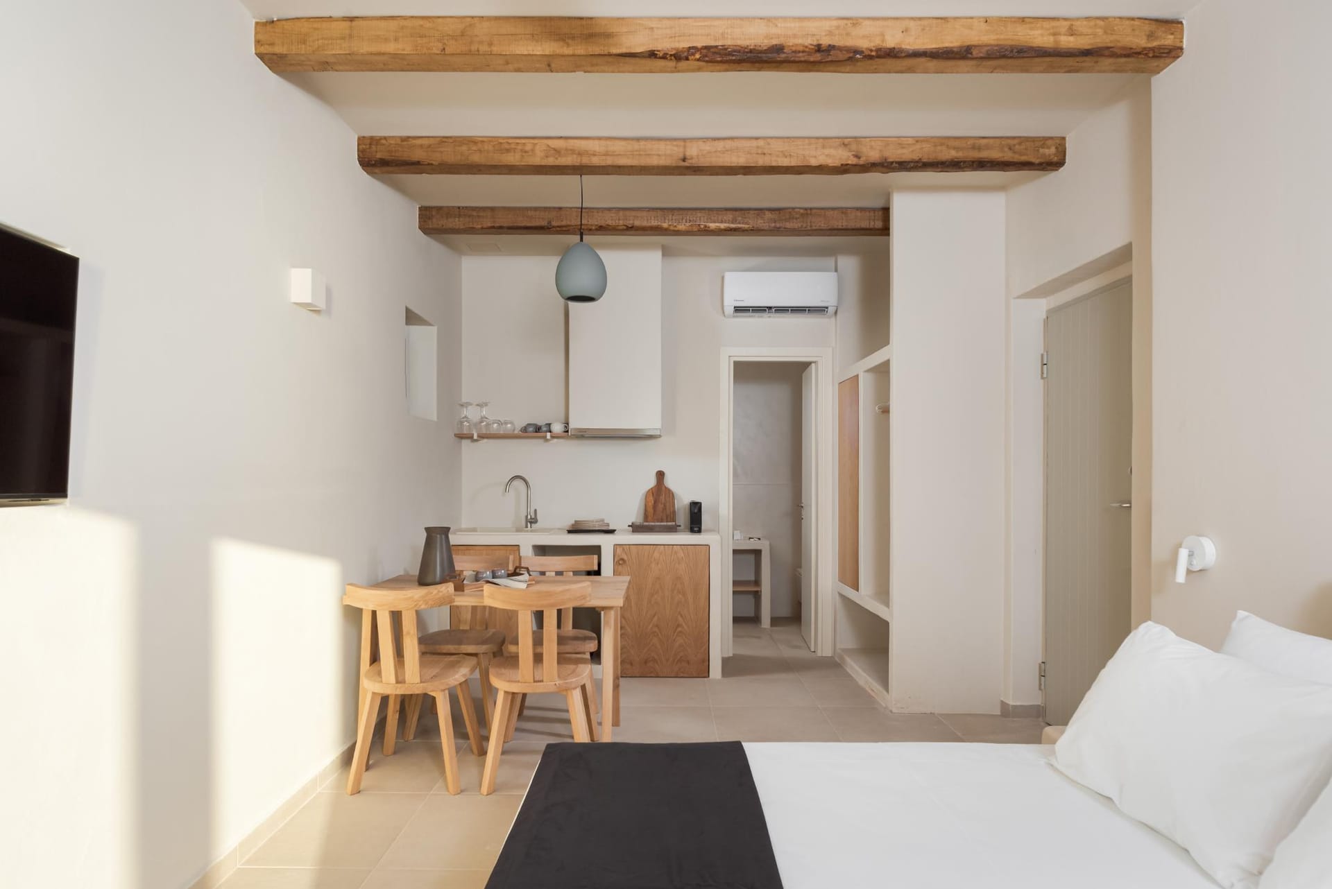 Yerma Suites Limeni