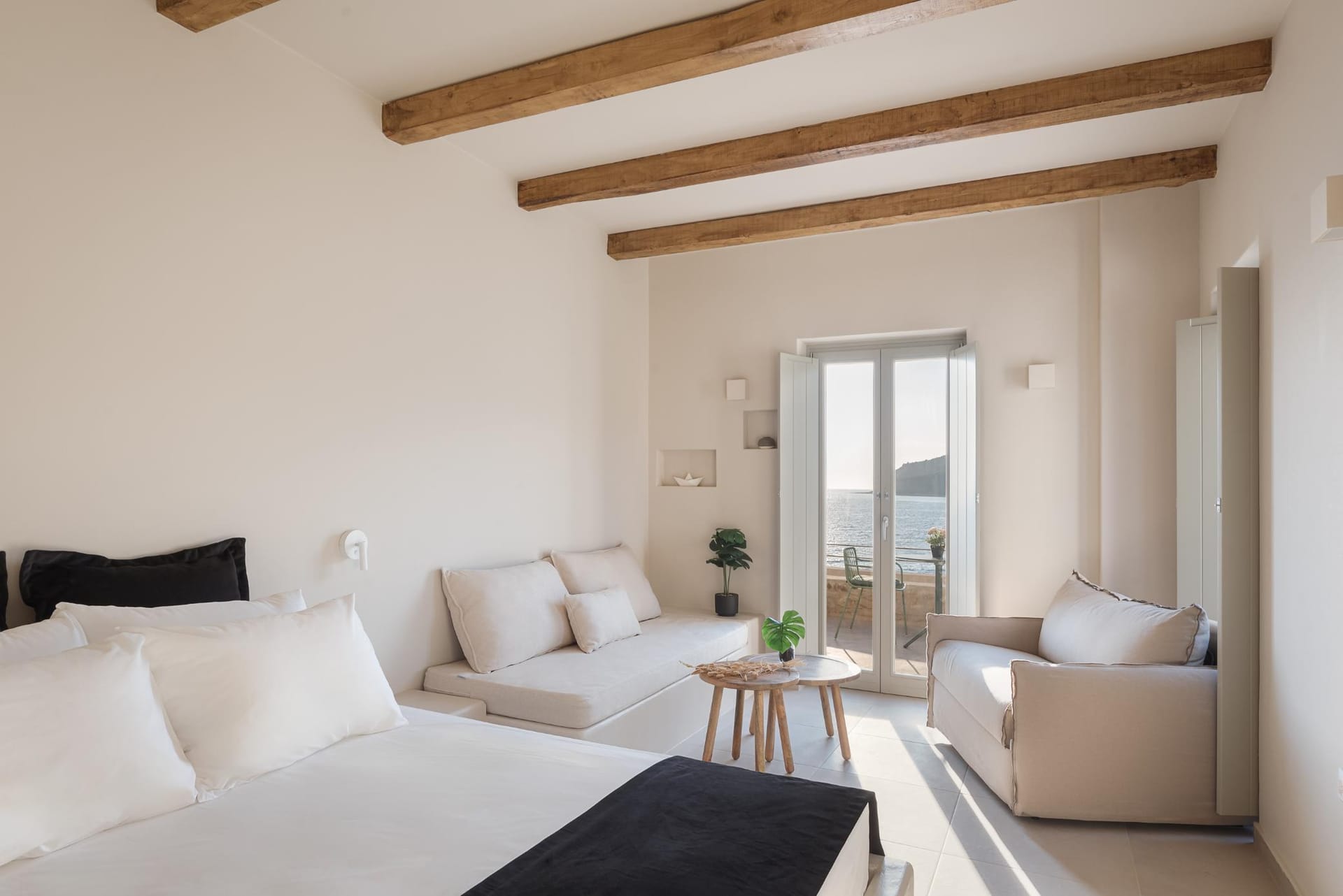 Yerma Suites Limeni