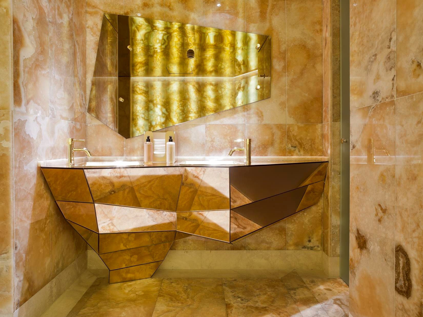 NEW Hotel Athens